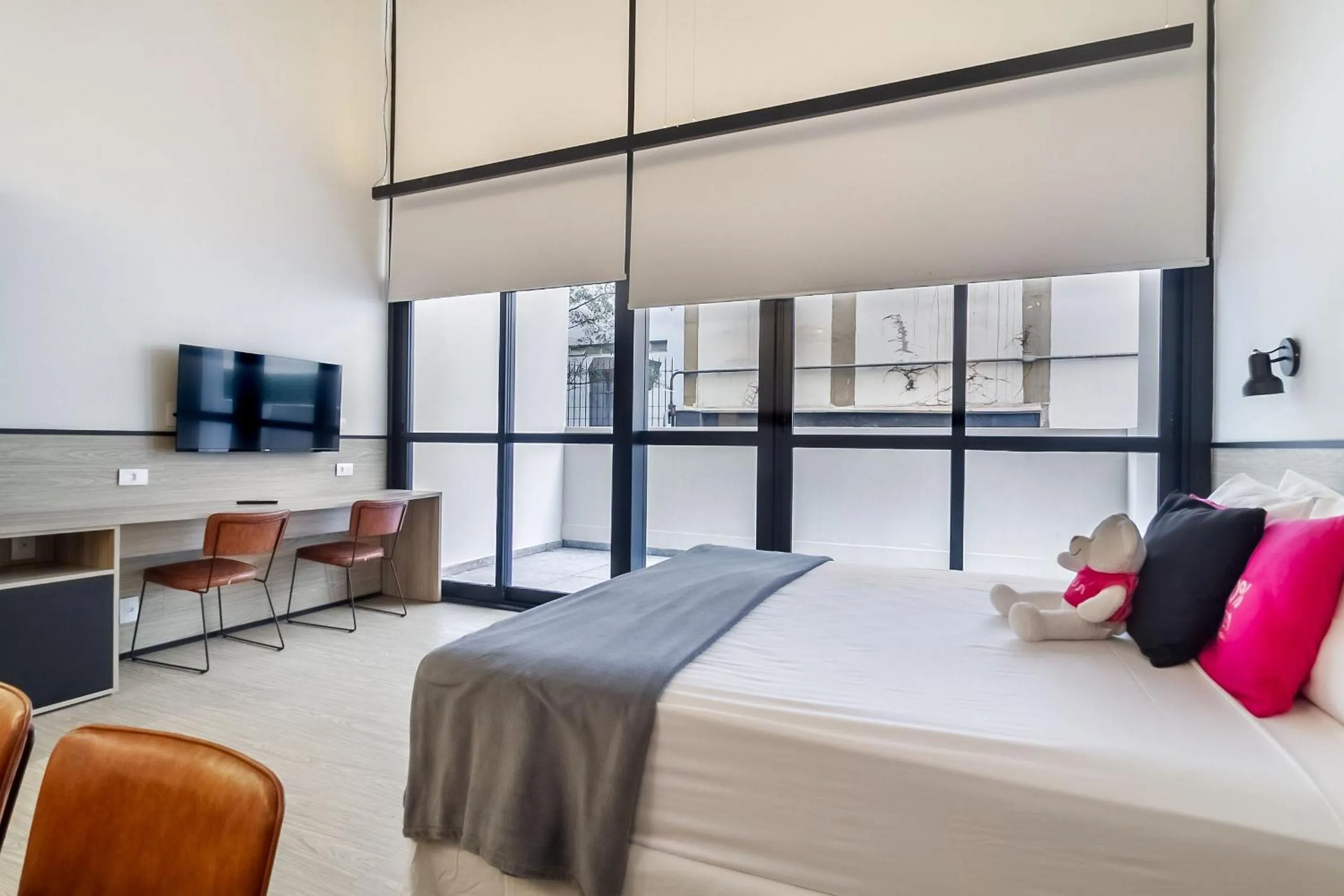 Bed in Housi Paulista