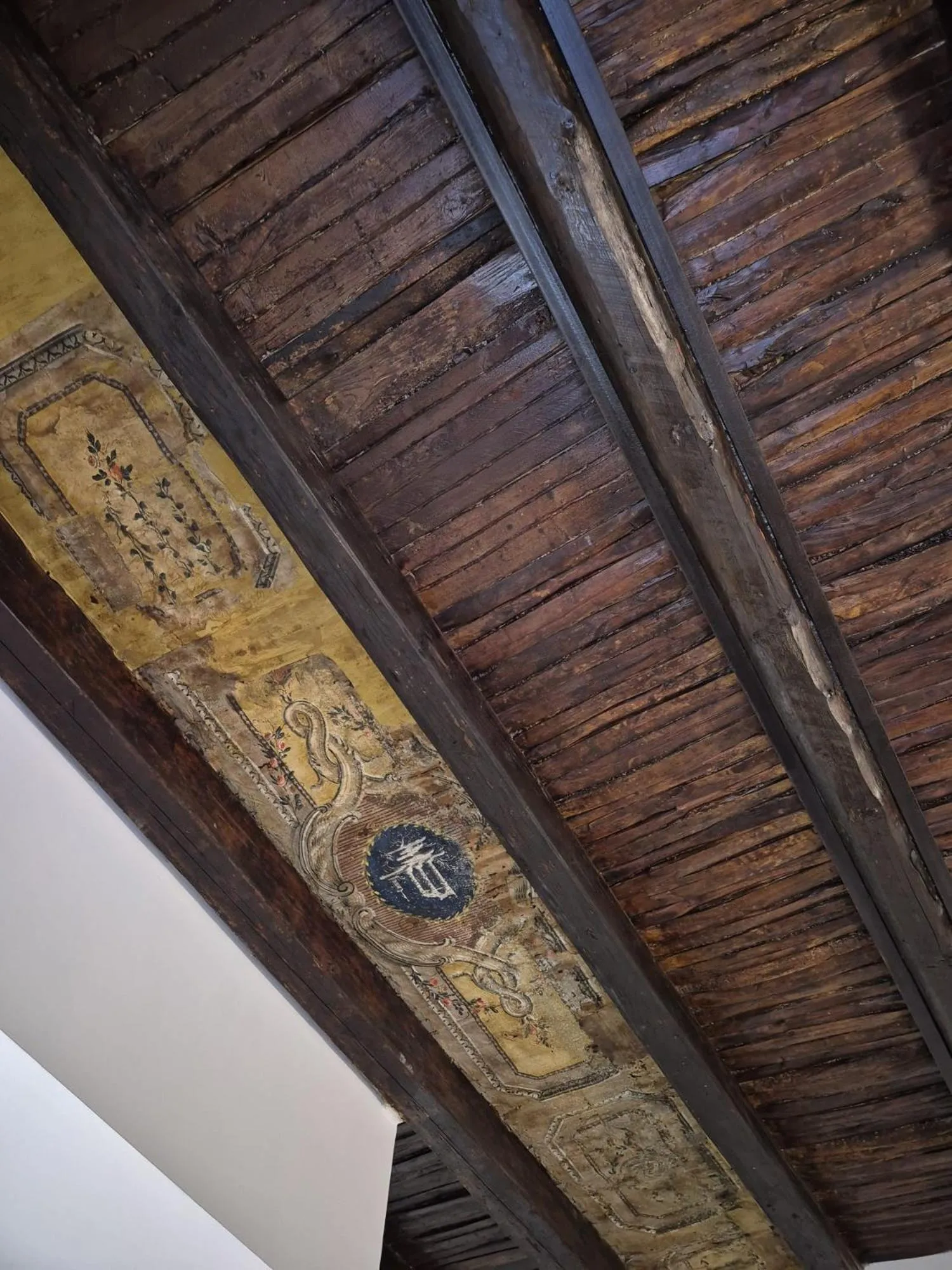 Decorative detail in La Memolina B&B