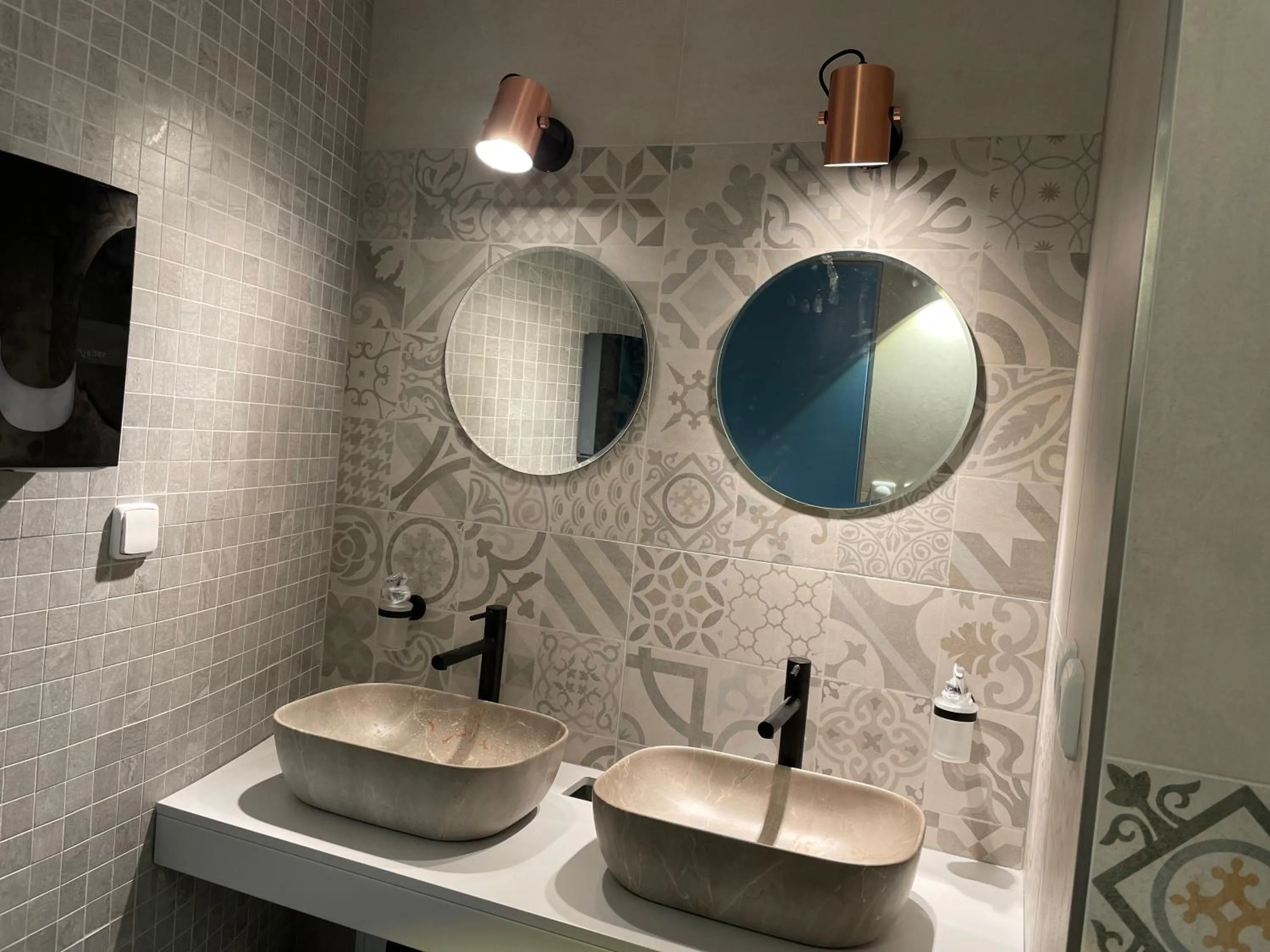 Bathroom in Hotel Laguna & restaurant