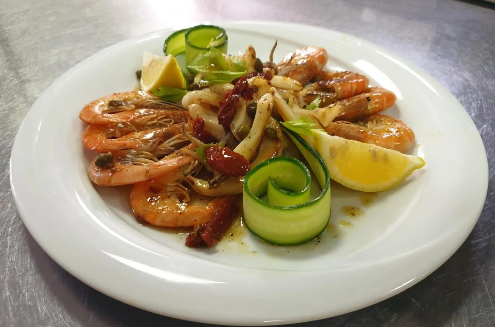 Food in 6 Milje Hotel