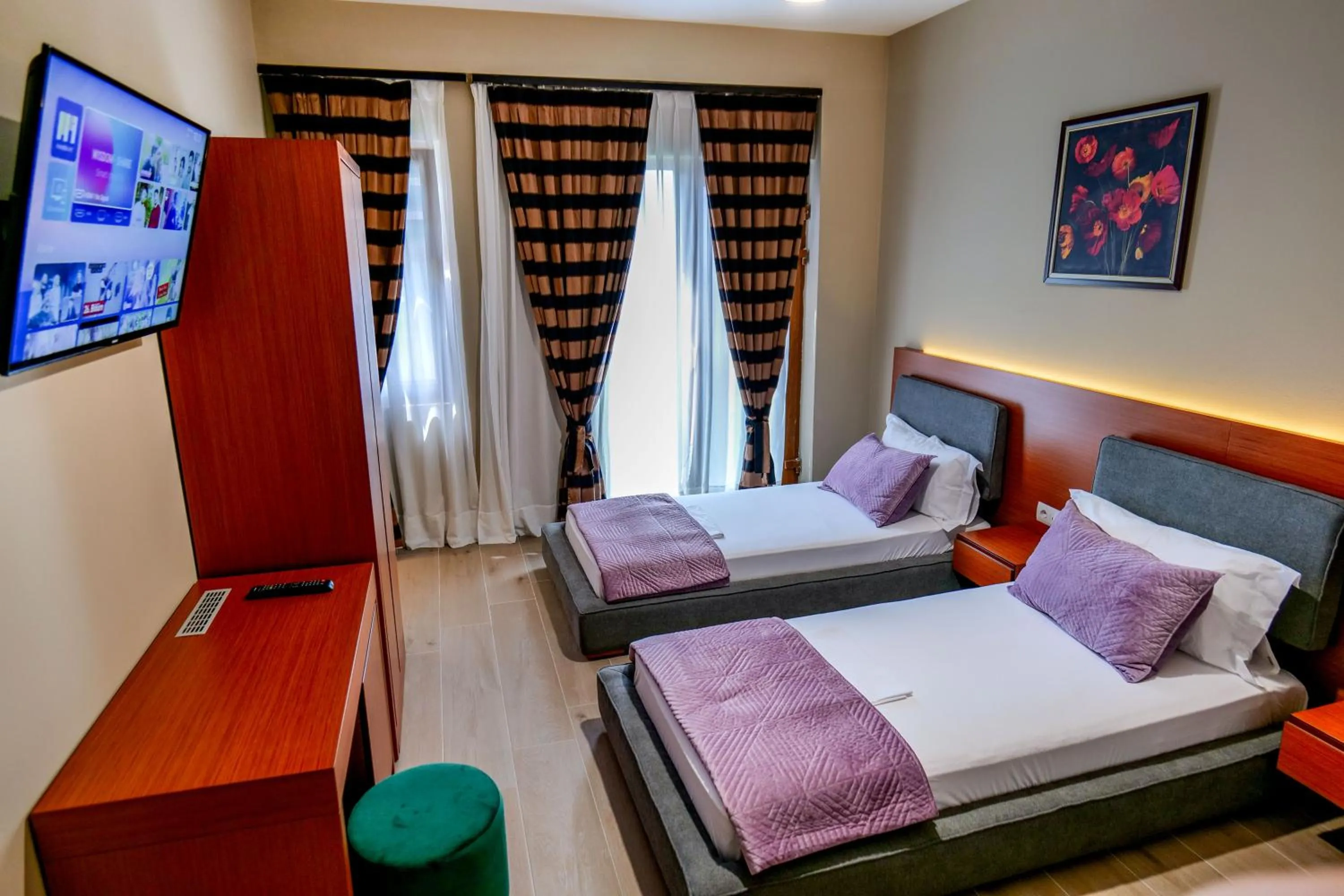 Bed in 6 Milje Hotel