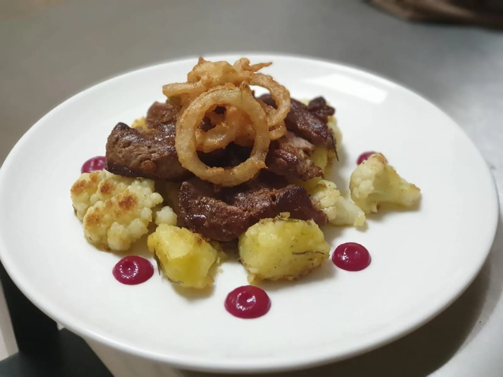 Food in 6 Milje Hotel