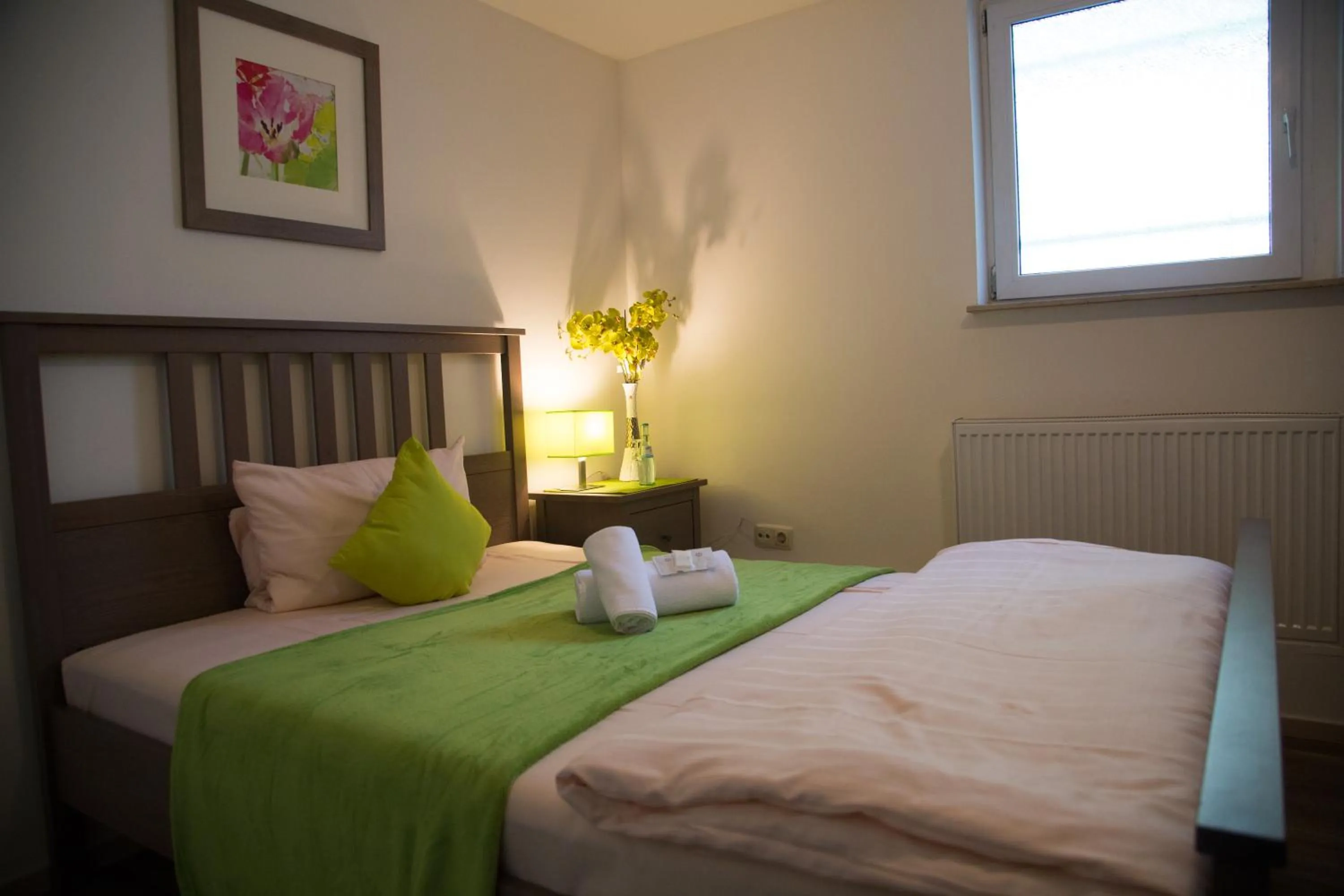 Bedroom, Bed in Hotel Eschborner Hof