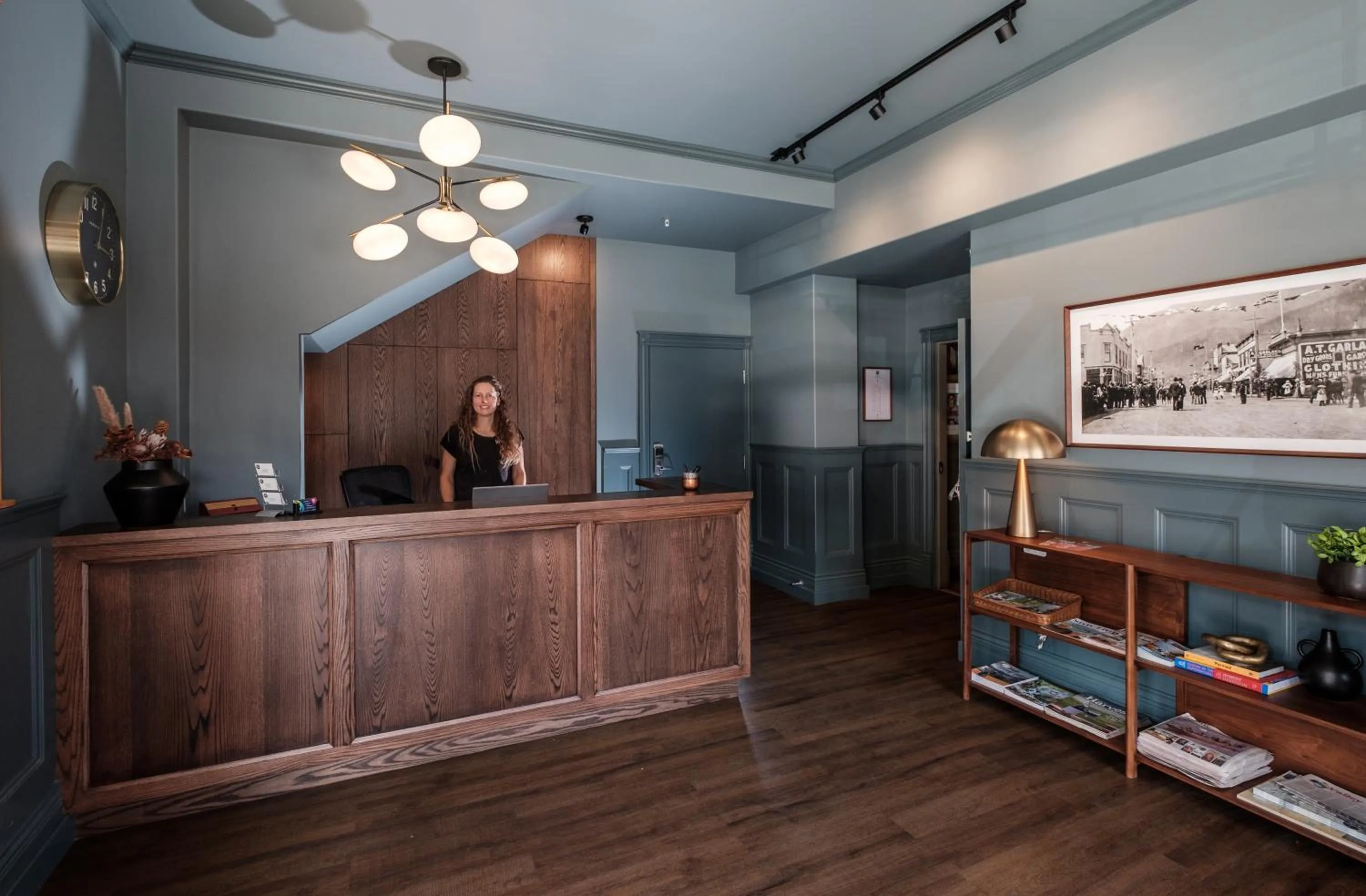 Lobby or reception in Kaslo Hotel