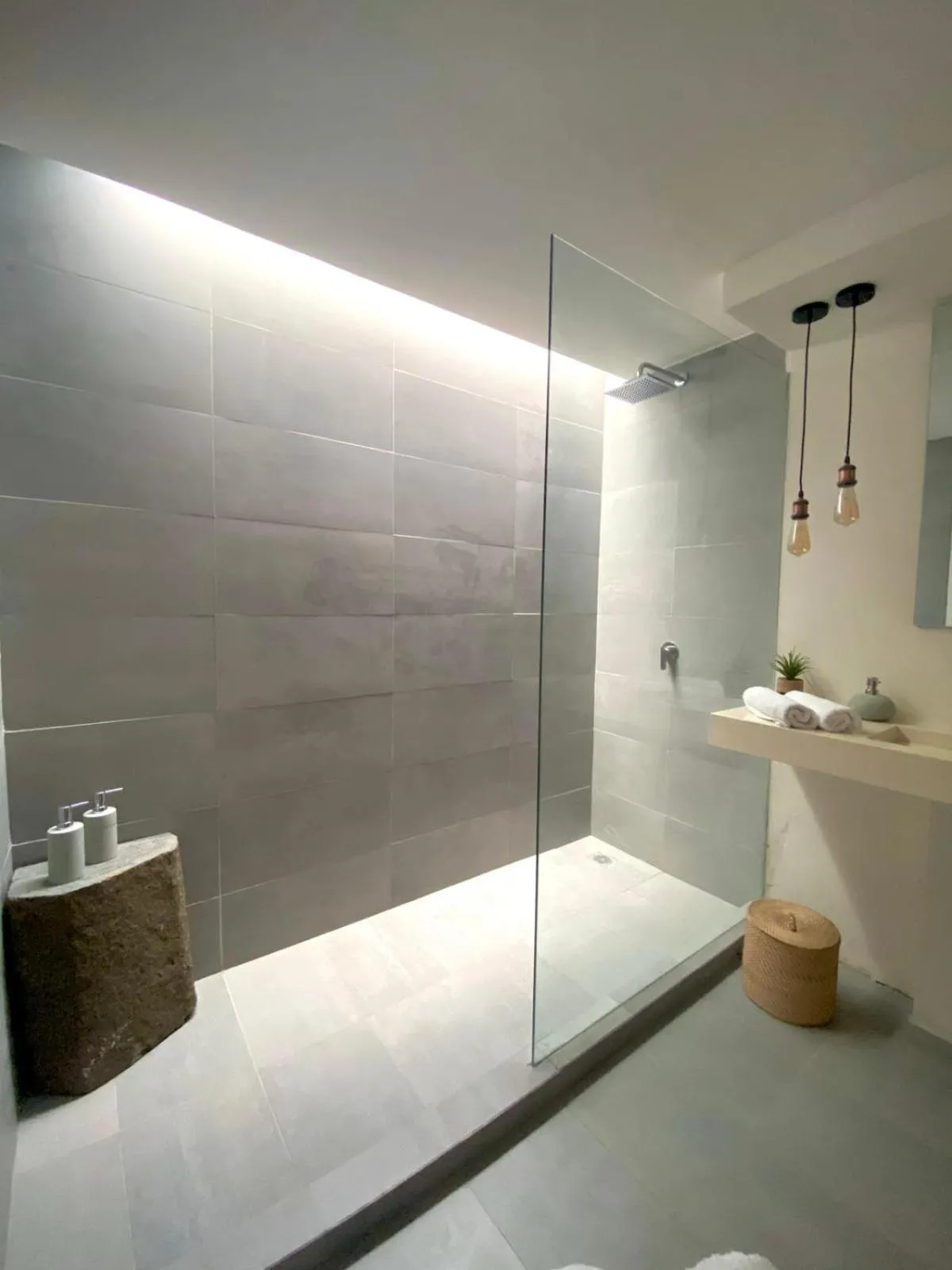 Shower in Telescope Villas Lombok