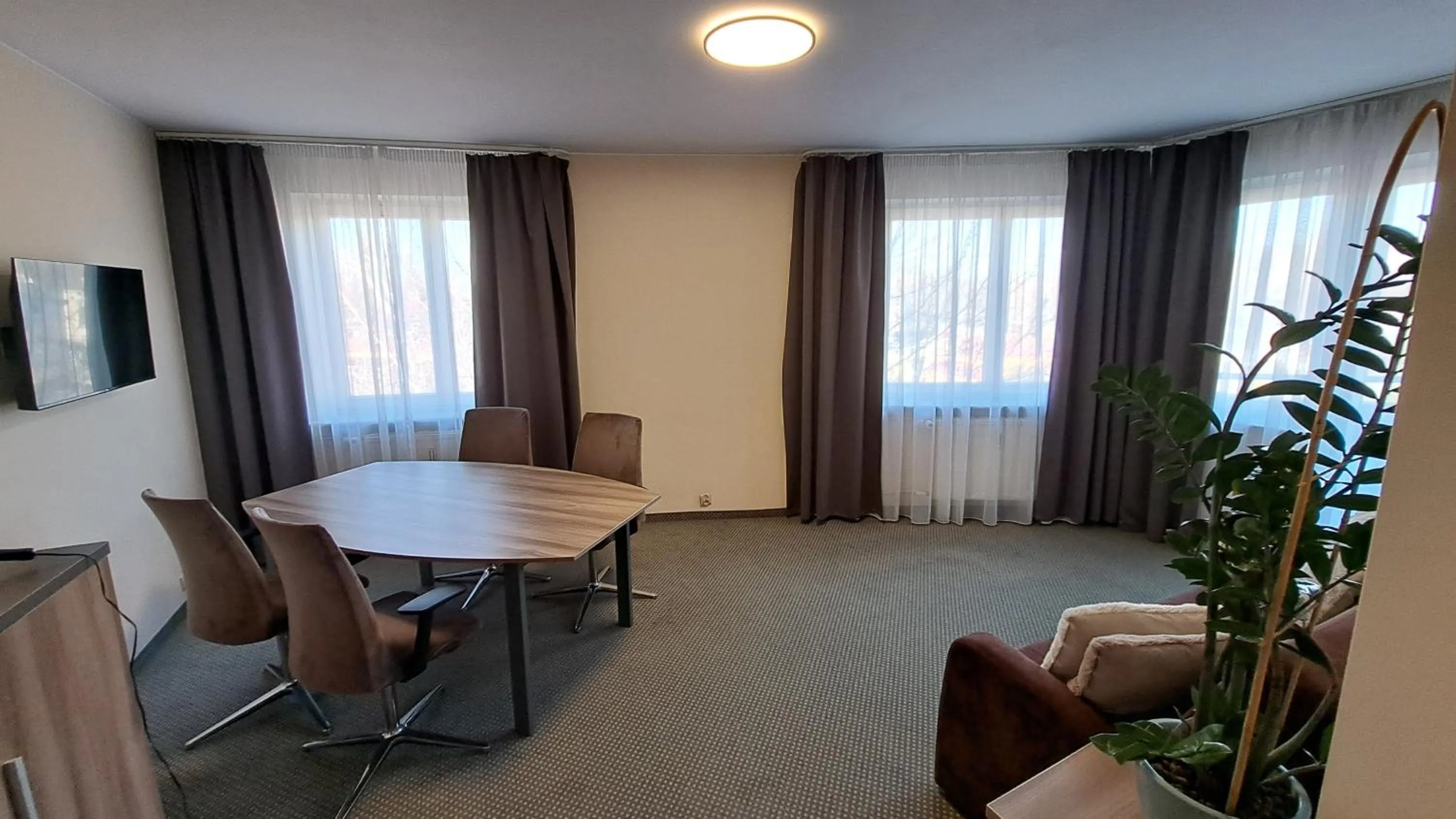 Communal lounge/ TV room in Poleczki Residence Apartments