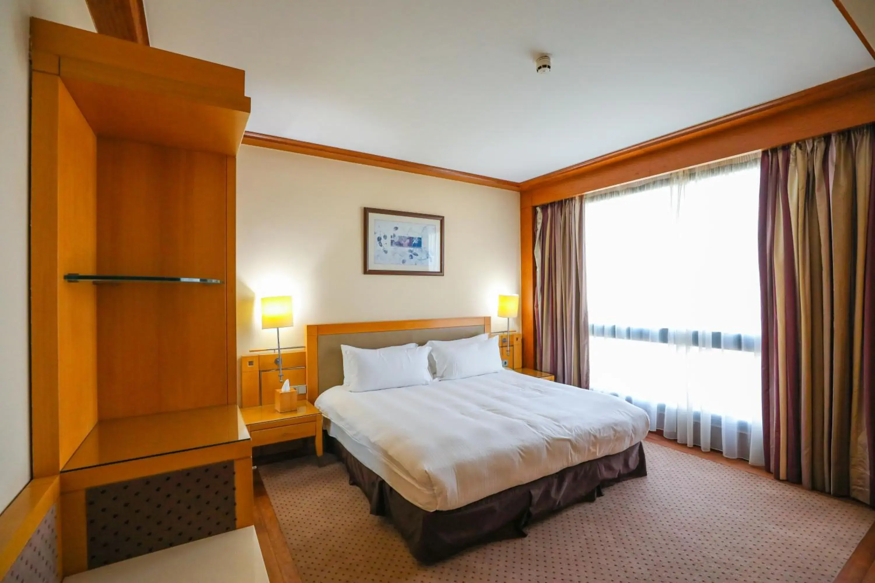 Deluxe Queen Room with City View - Non-Smoking in Crowne Plaza Hamra Beirut by IHG Deluxe Queen Room with City View - Non-Smoking in Crowne Plaza Hamra Beirut by IHG