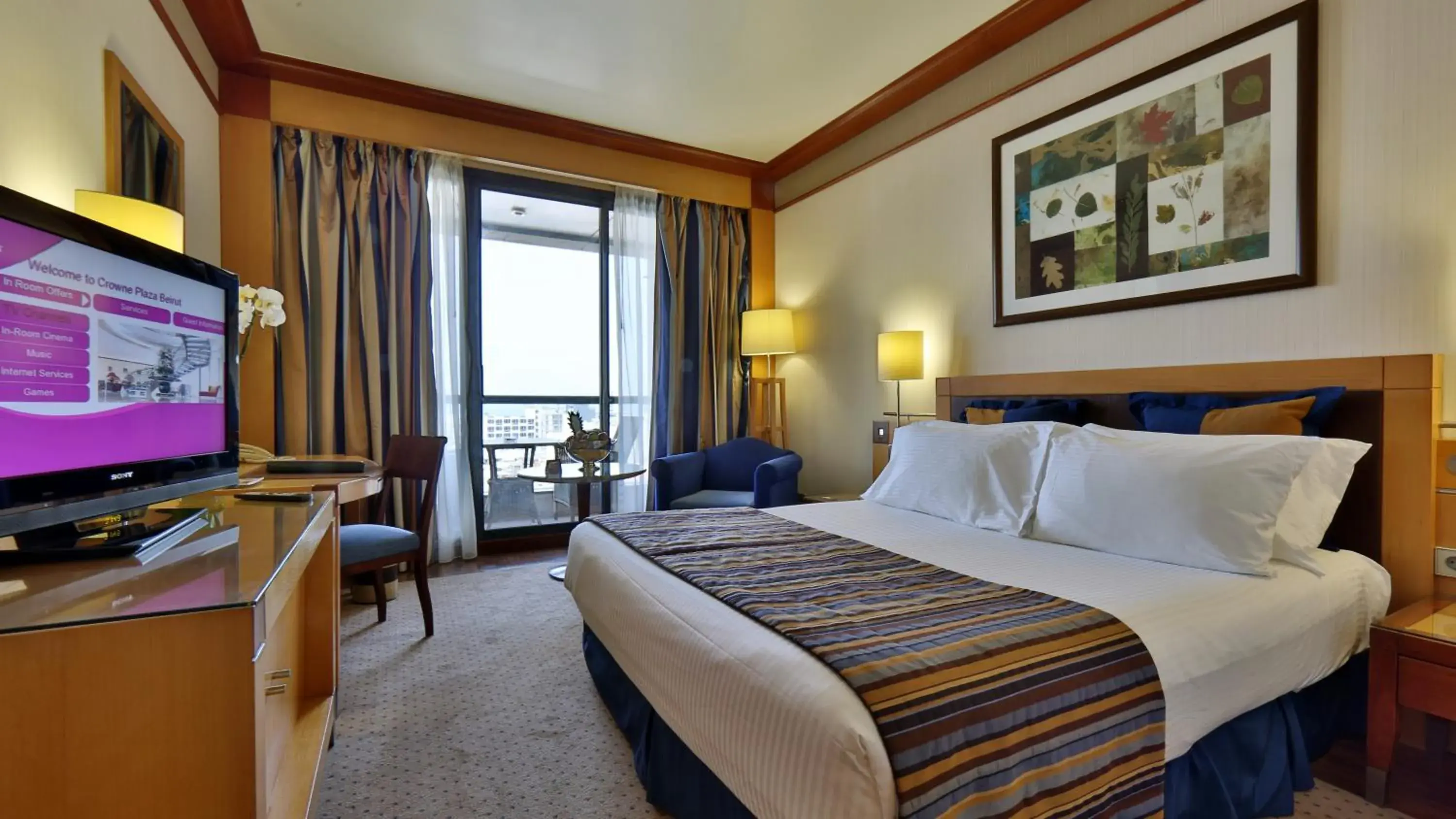 Superior Queen Room - Smoking in Crowne Plaza Hamra Beirut by IHG Superior Queen Room - Smoking in Crowne Plaza Hamra Beirut by IHG