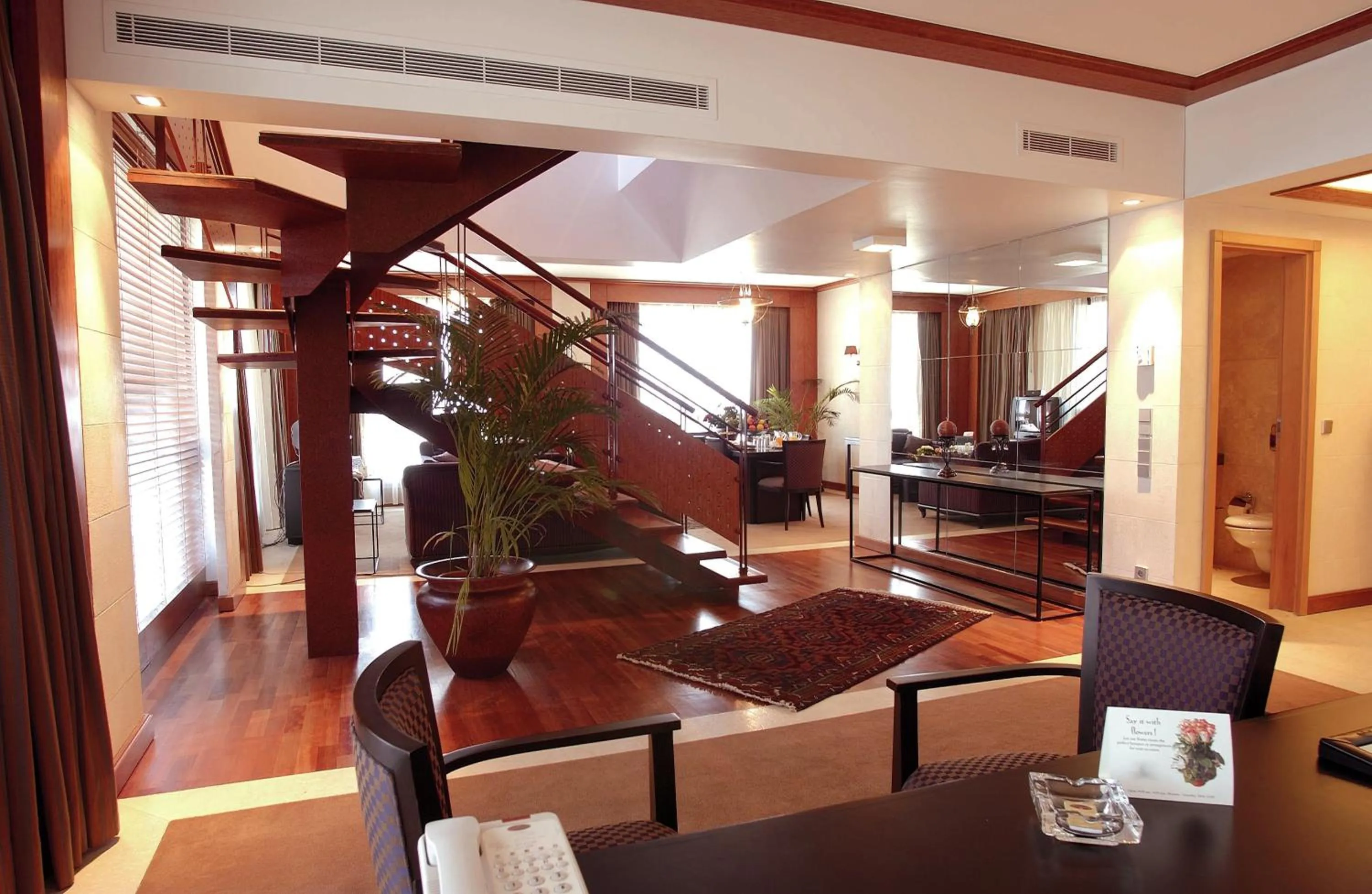 Living room in Crowne Plaza Hamra Beirut by IHG