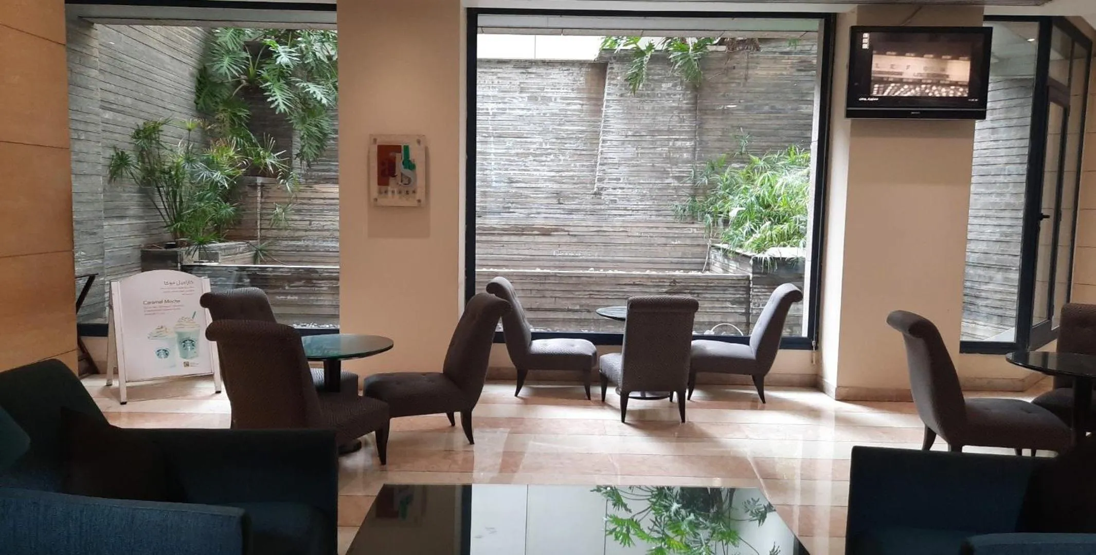 Photo of the whole room in Crowne Plaza Hamra Beirut by IHG