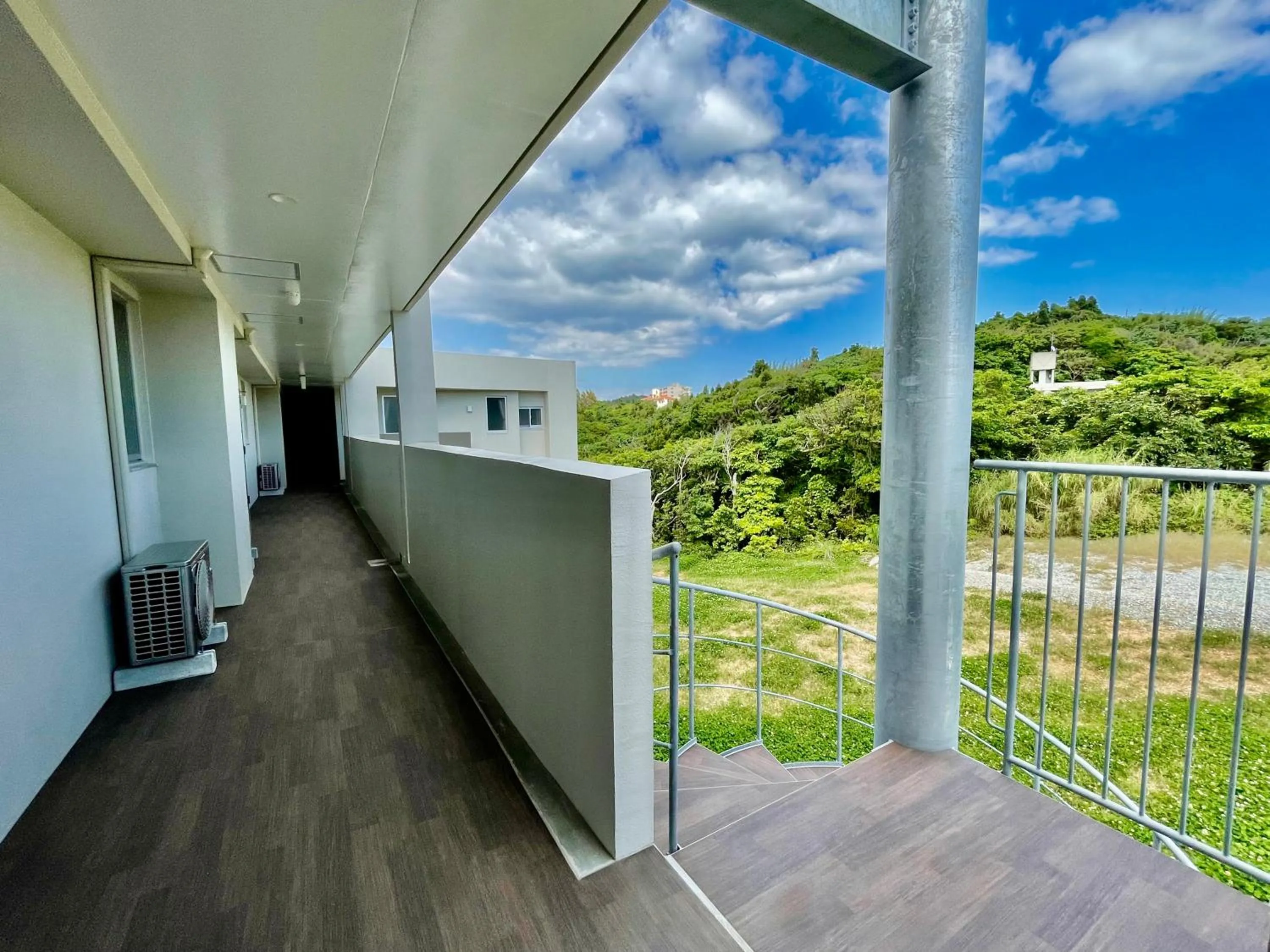 Area and facilities in Coral Palace Onna by Sunset Avenue