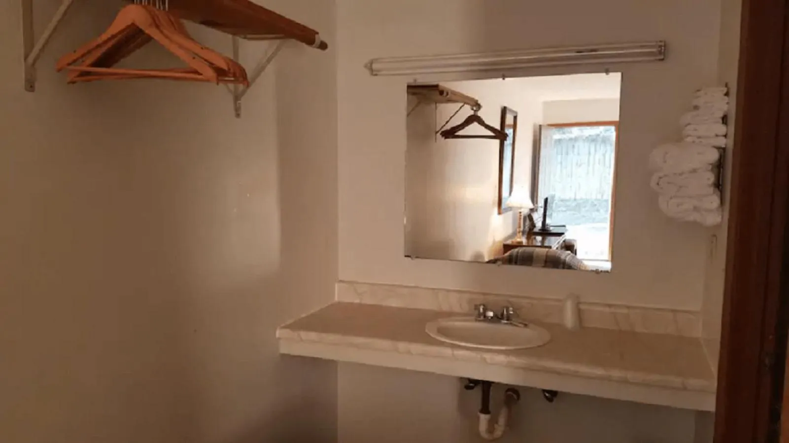 Bathroom in Unity Lodge