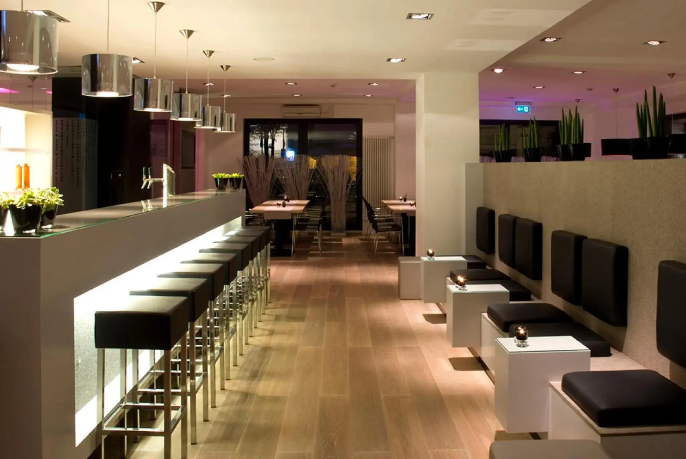 Lounge or bar, Lobby/Reception in Pearl Design Hotel - Frankfurt City