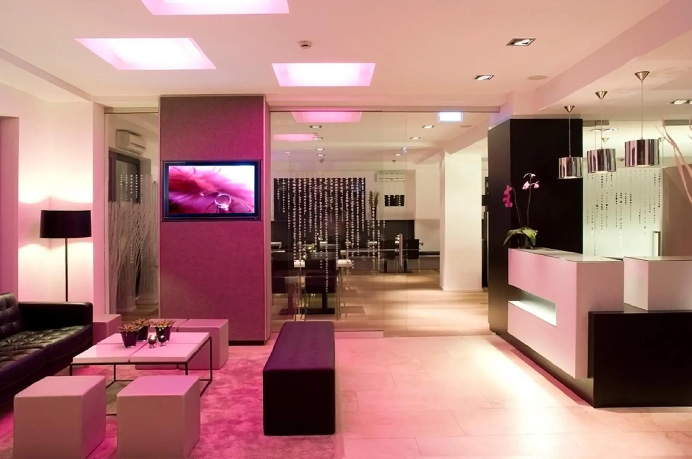 Lobby or reception in Pearl Design Hotel - Frankfurt City