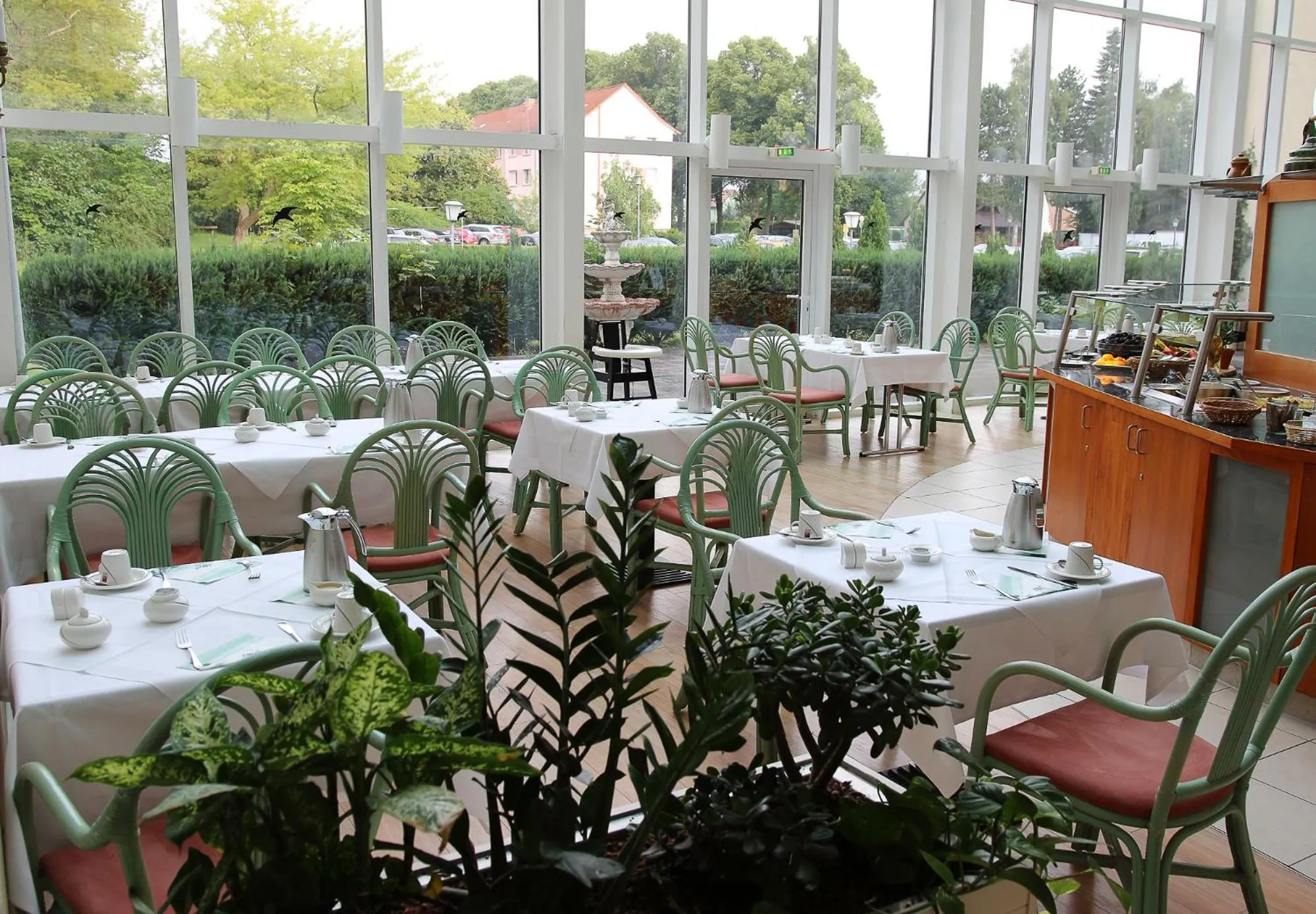 Buffet breakfast in Seehotel Schloss Klink