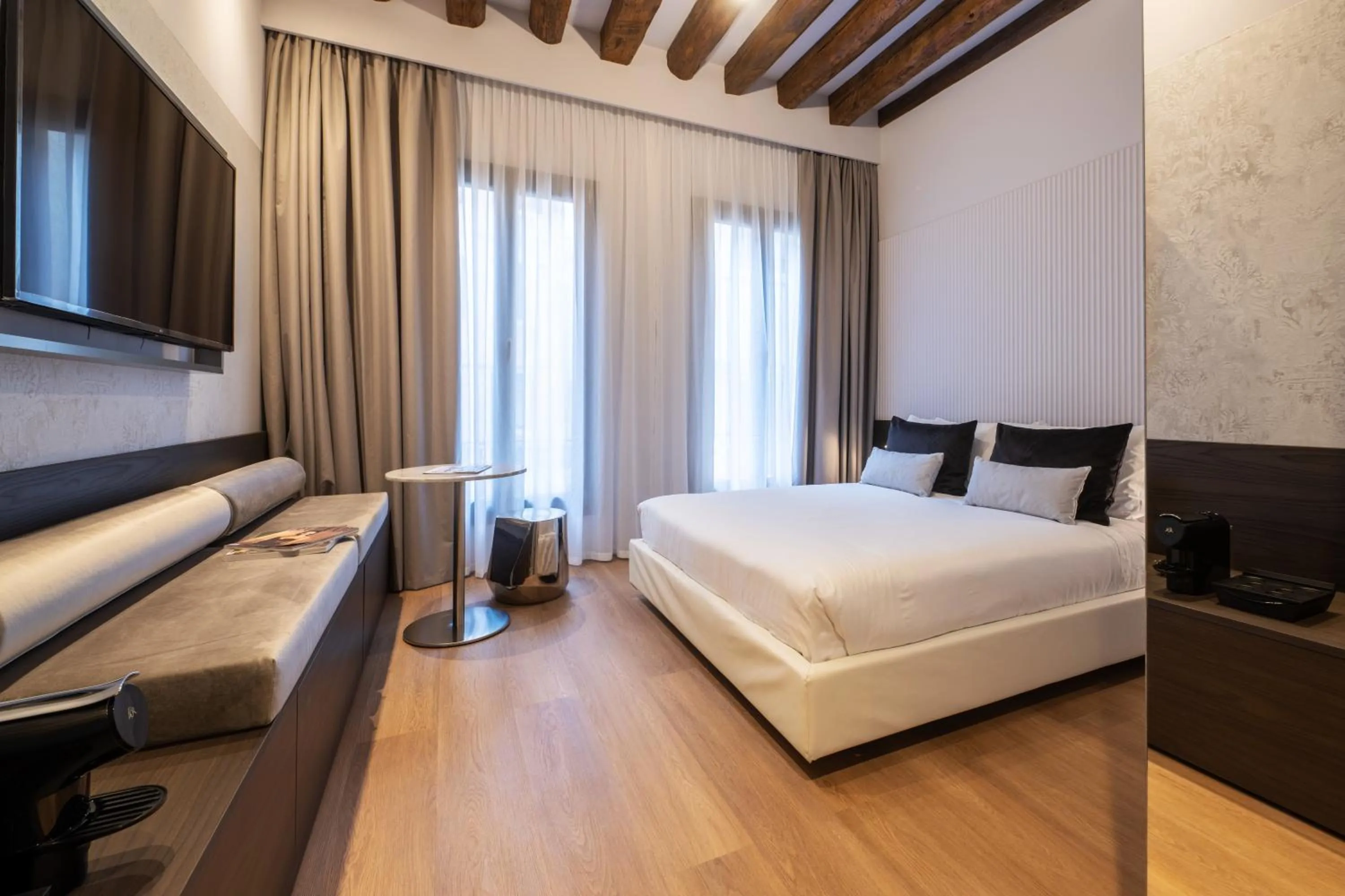 Bed in Palazzo Pianca