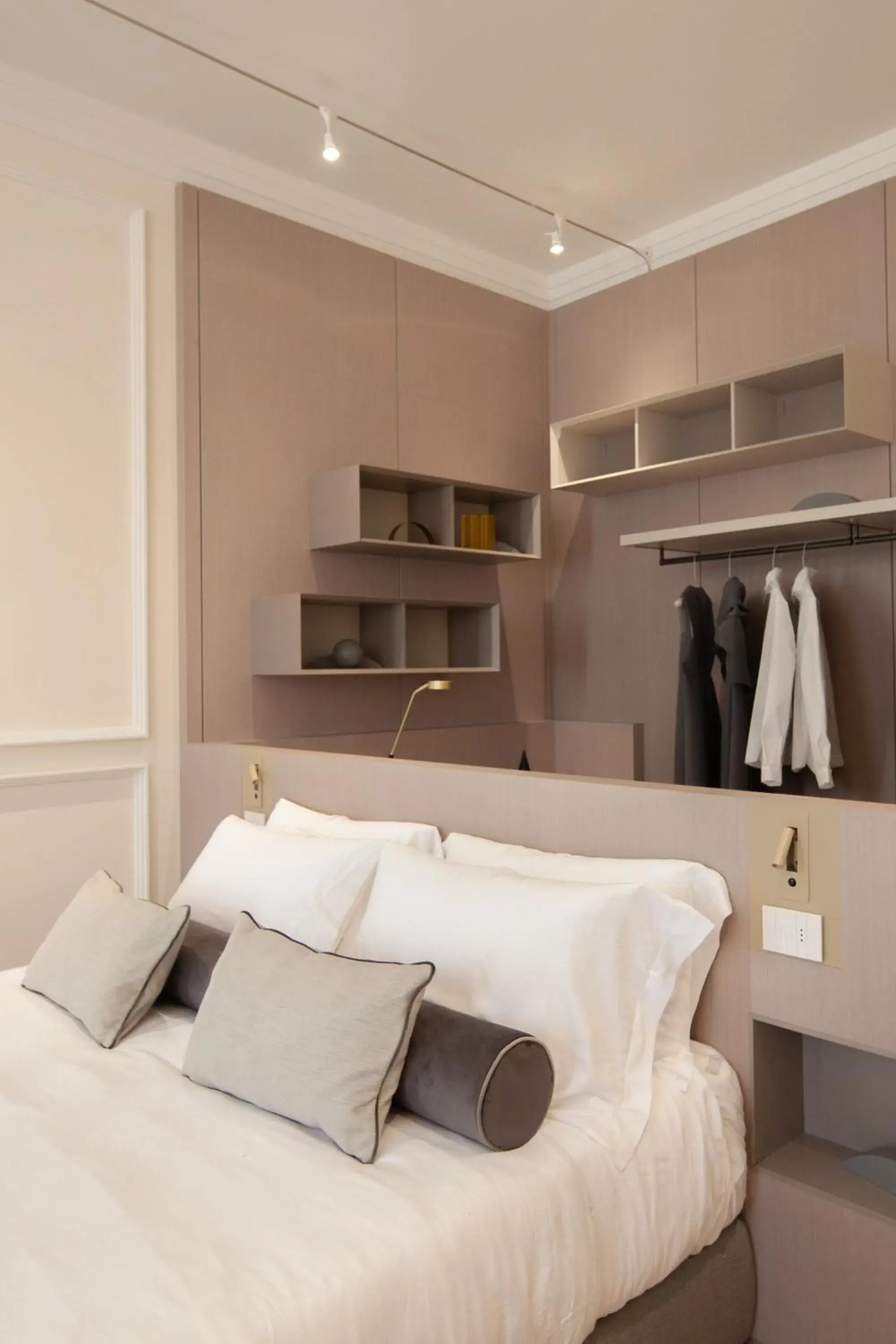 Bed in Palazzo Pianca Bed in Palazzo Pianca