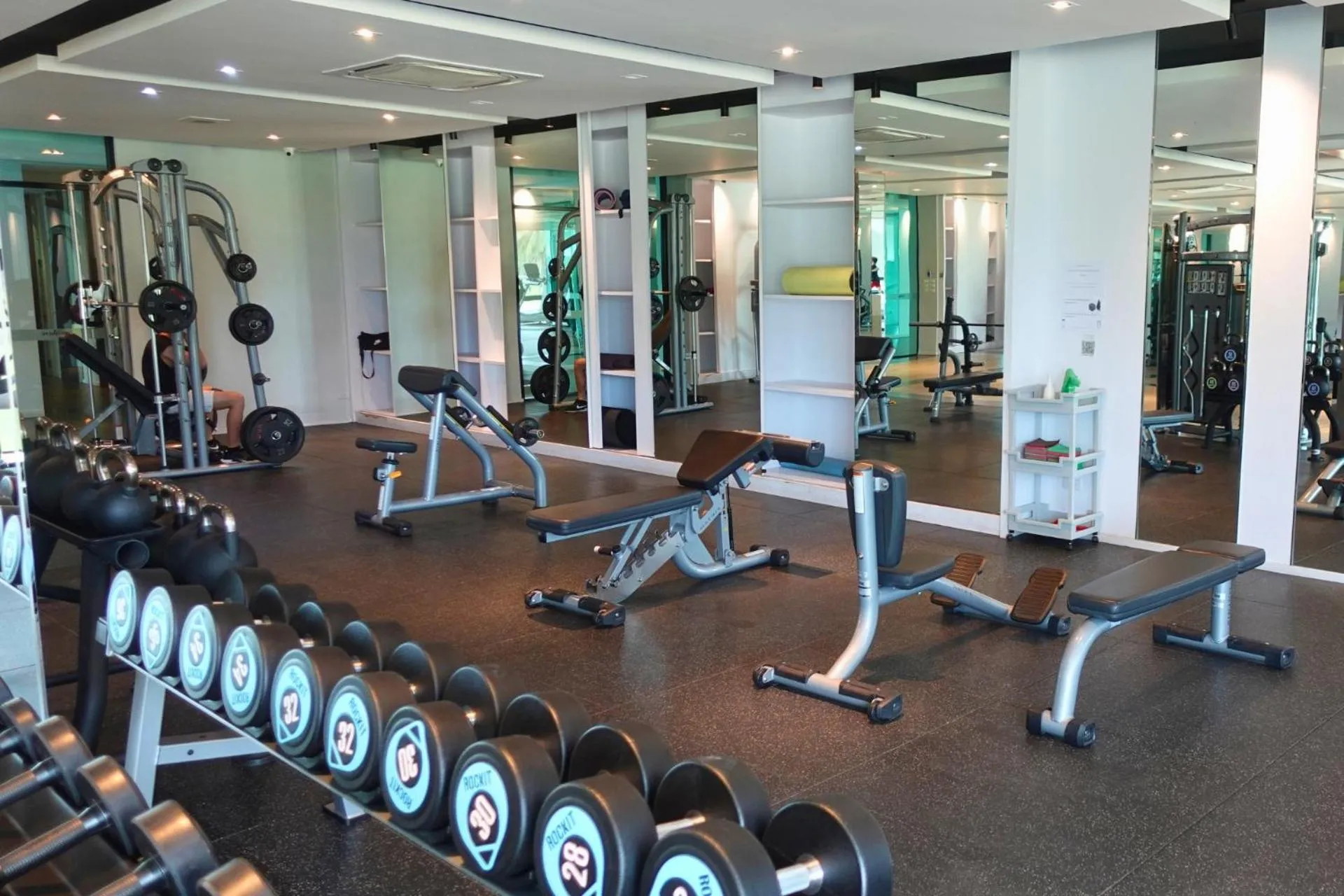 Seastar Hotel and Service Apartment