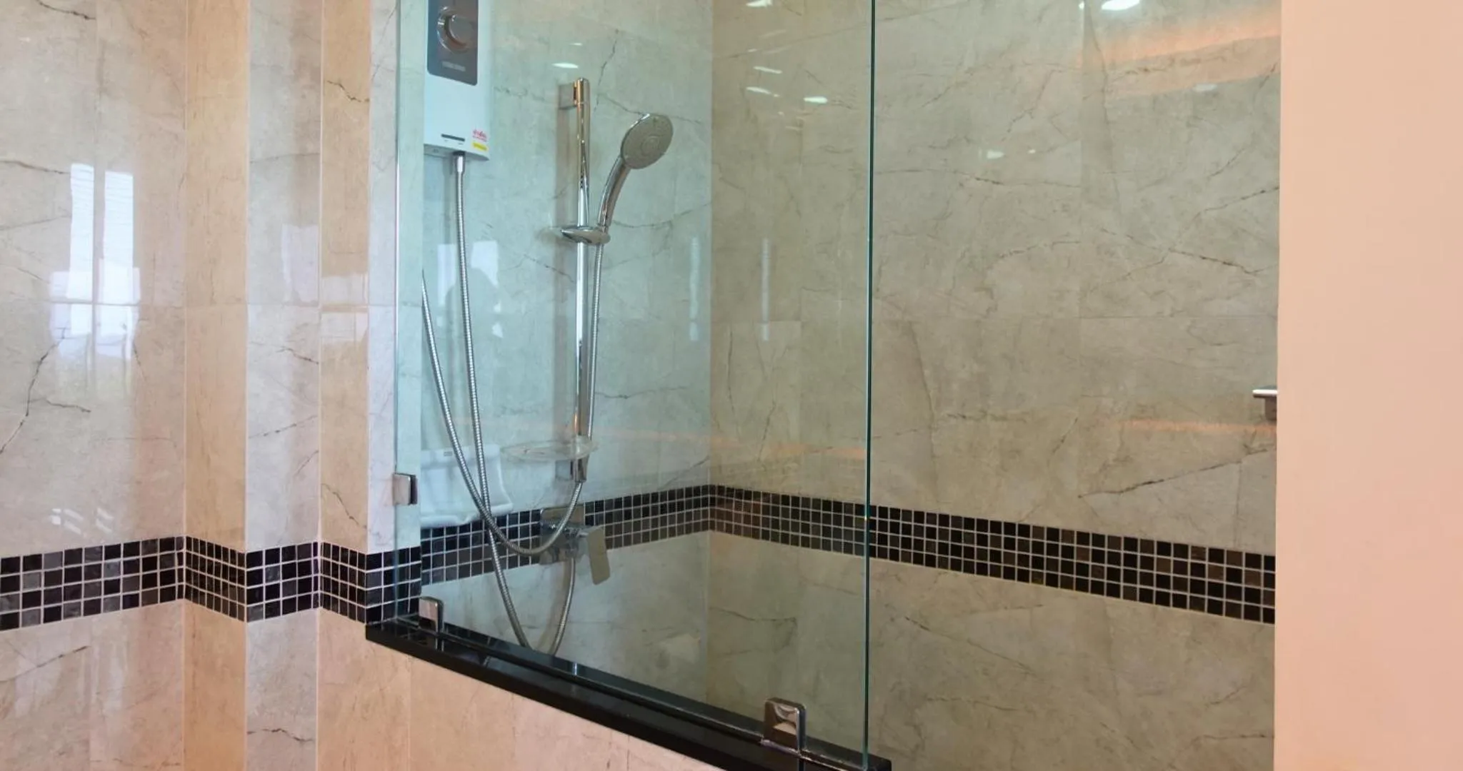 Shower in Seastar Hotel and Service Apartment
