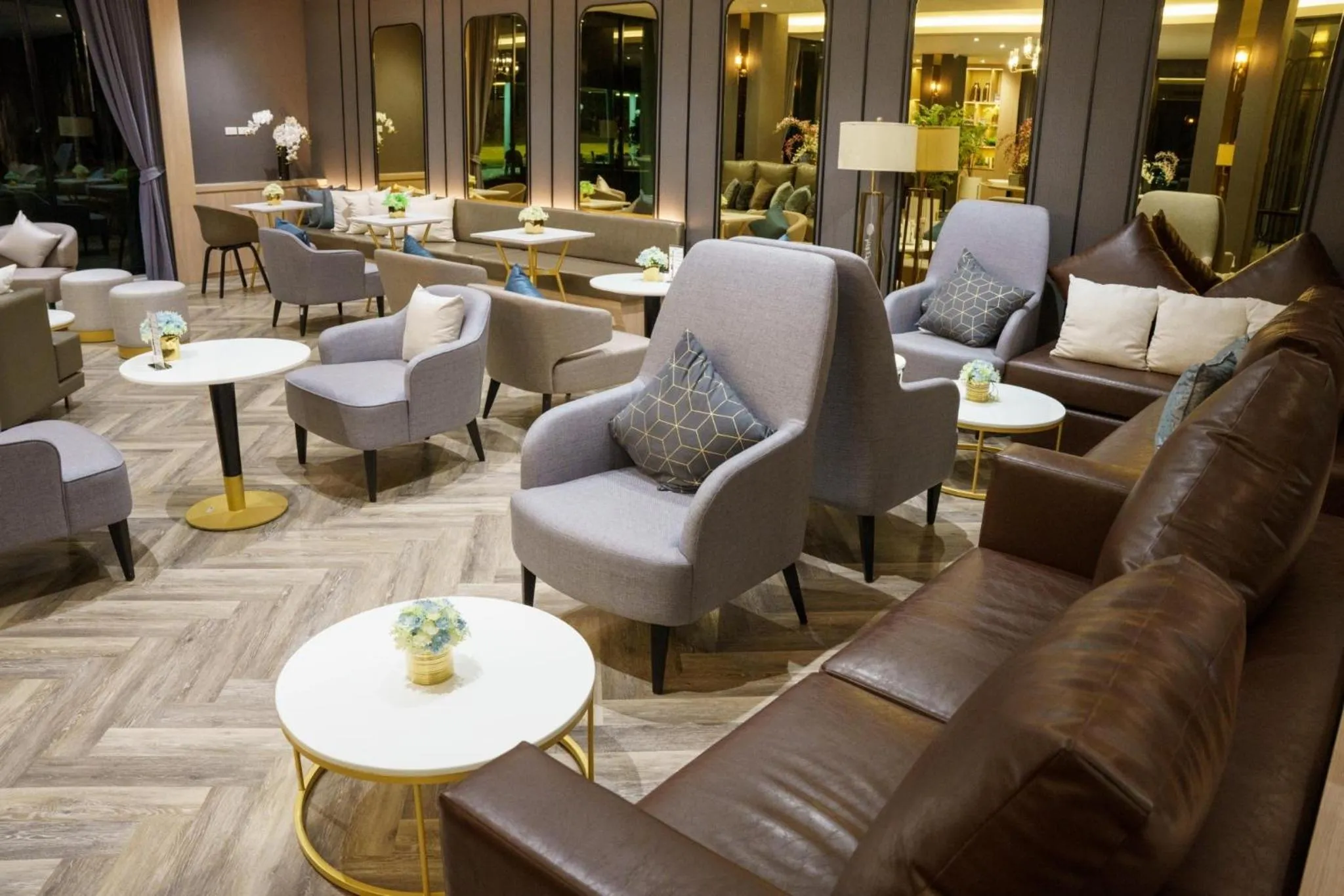 Meeting/conference room in Seastar Hotel and Service Apartment