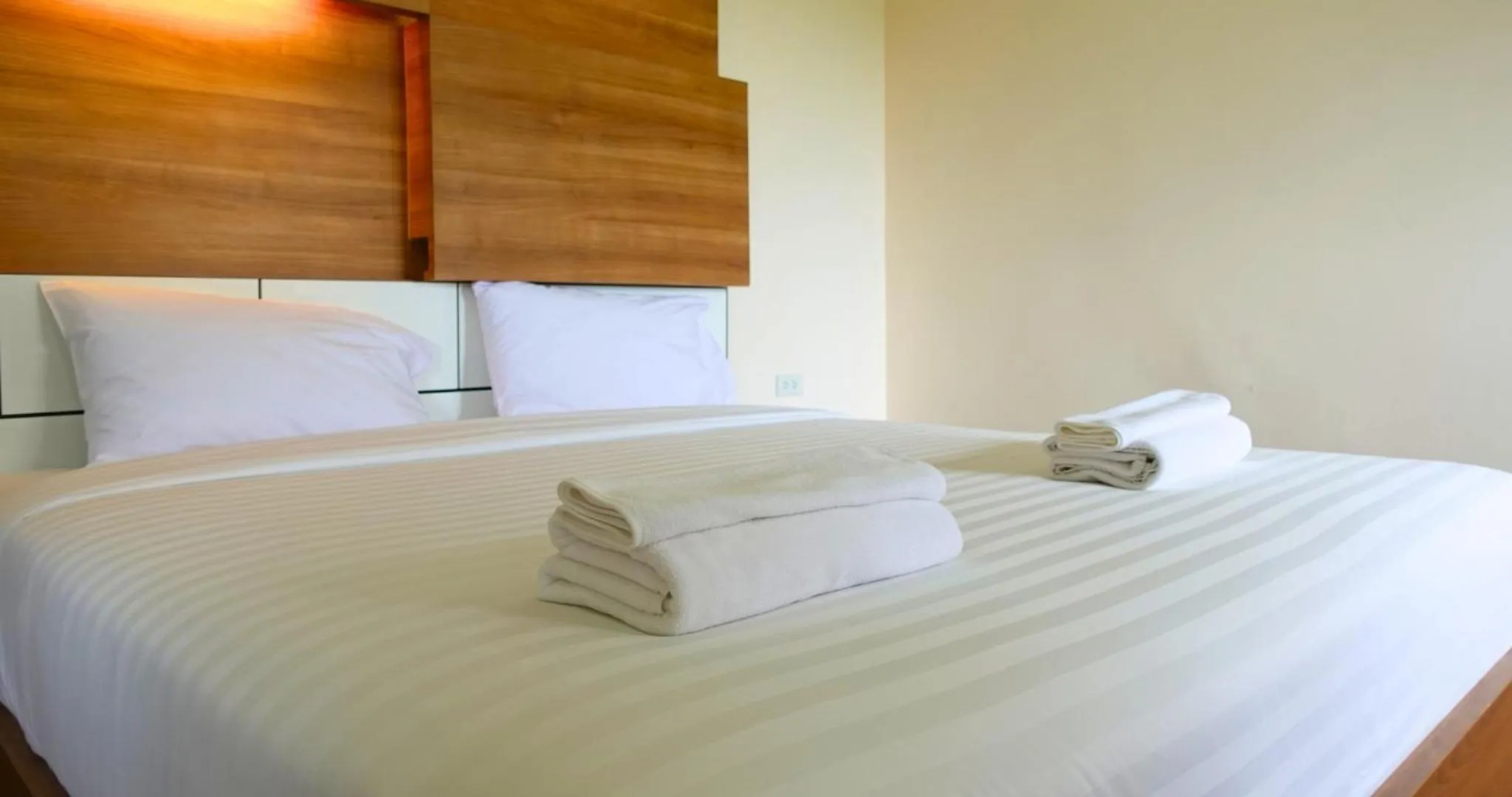 Photo of the whole room, Bed in Seastar Hotel and Service Apartment