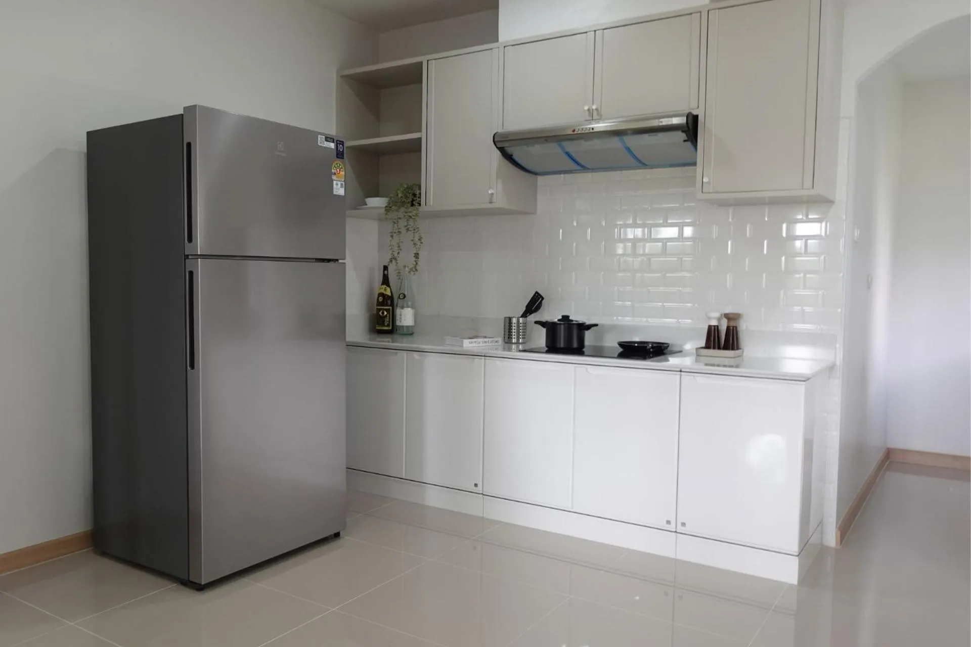 Seastar Hotel and Service Apartment