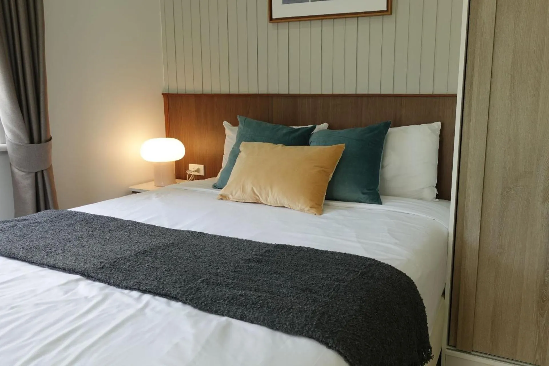 Bed in Seastar Hotel and Service Apartment