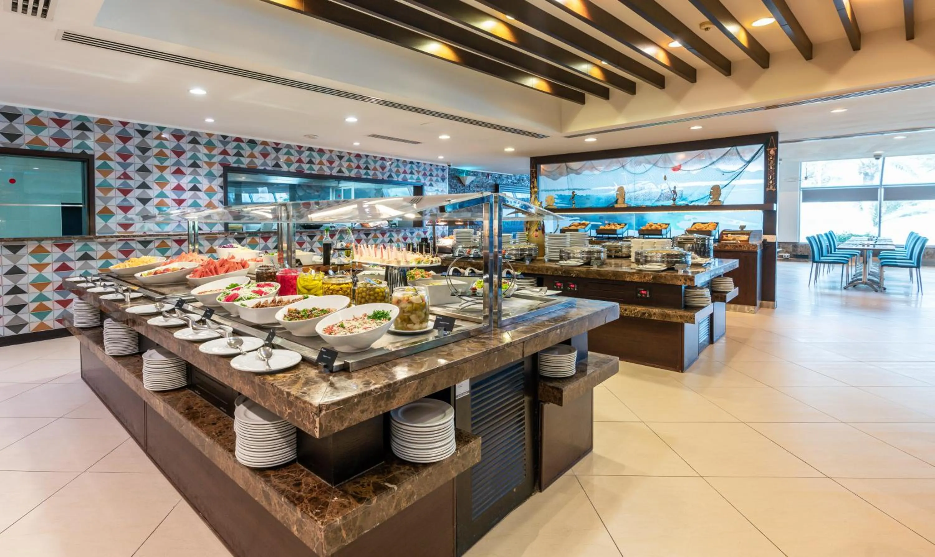 Restaurant/places to eat in Occidental Sharjah Grand