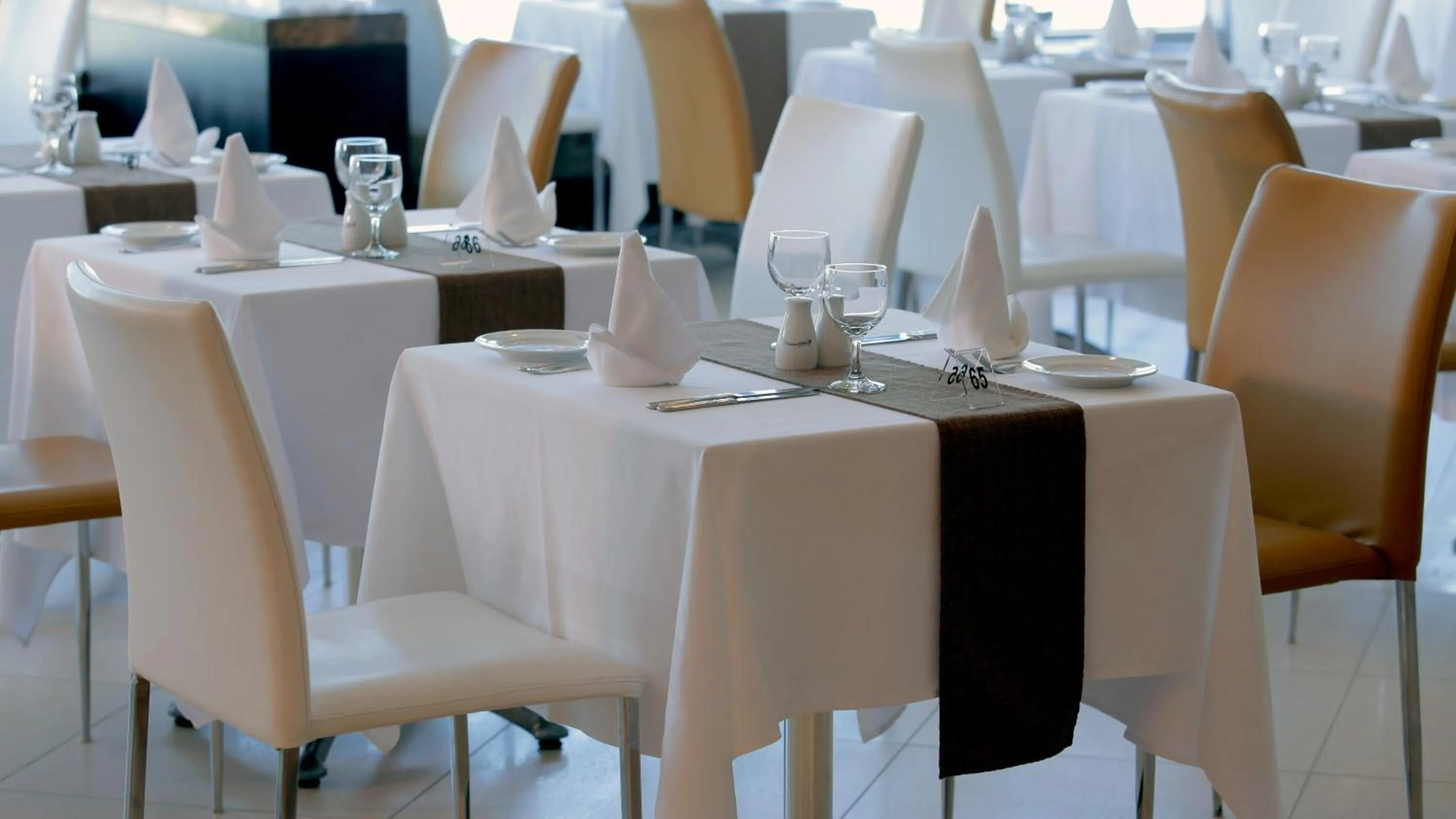 Restaurant/places to eat in Occidental Sharjah Grand