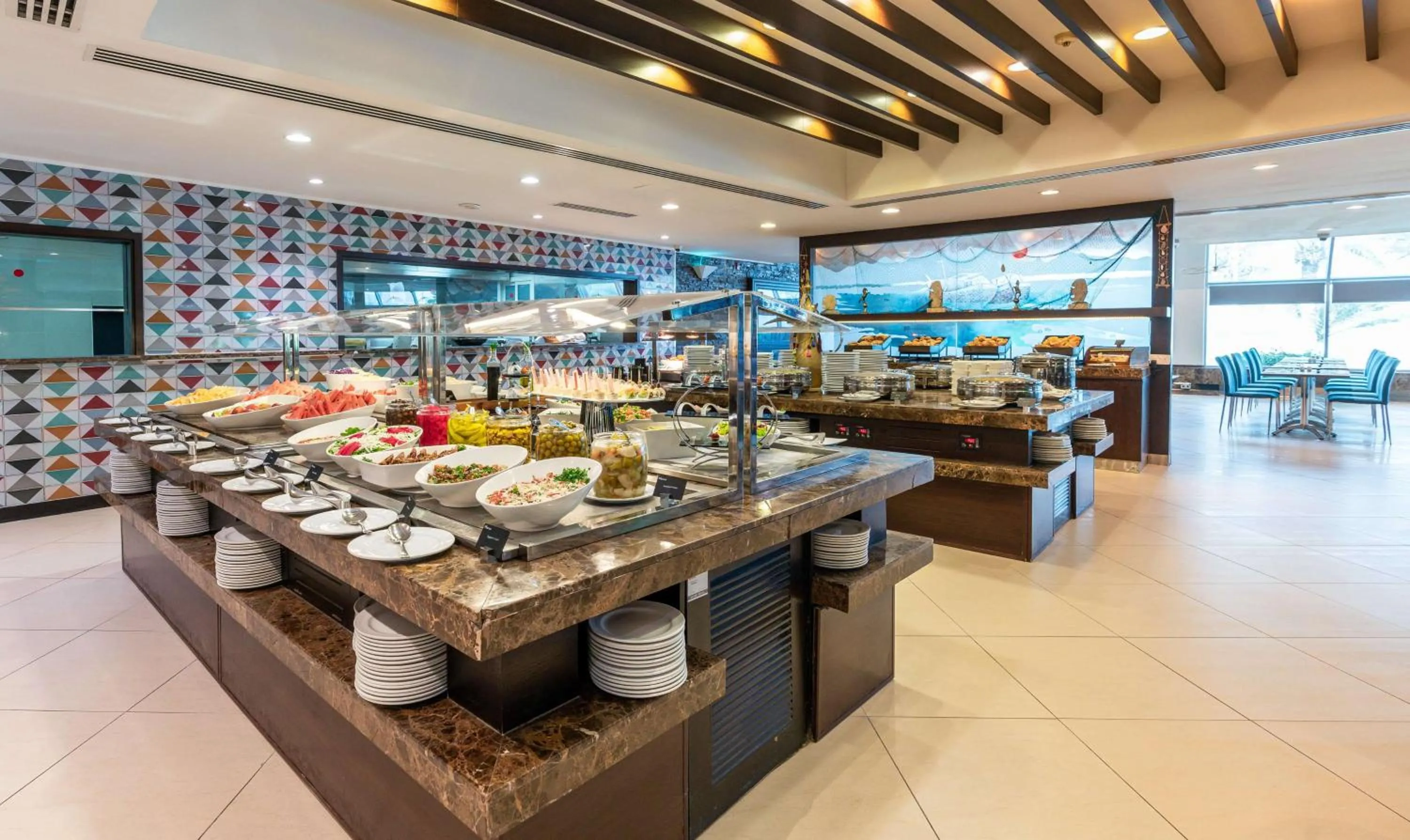 Restaurant/places to eat in Occidental Sharjah Grand