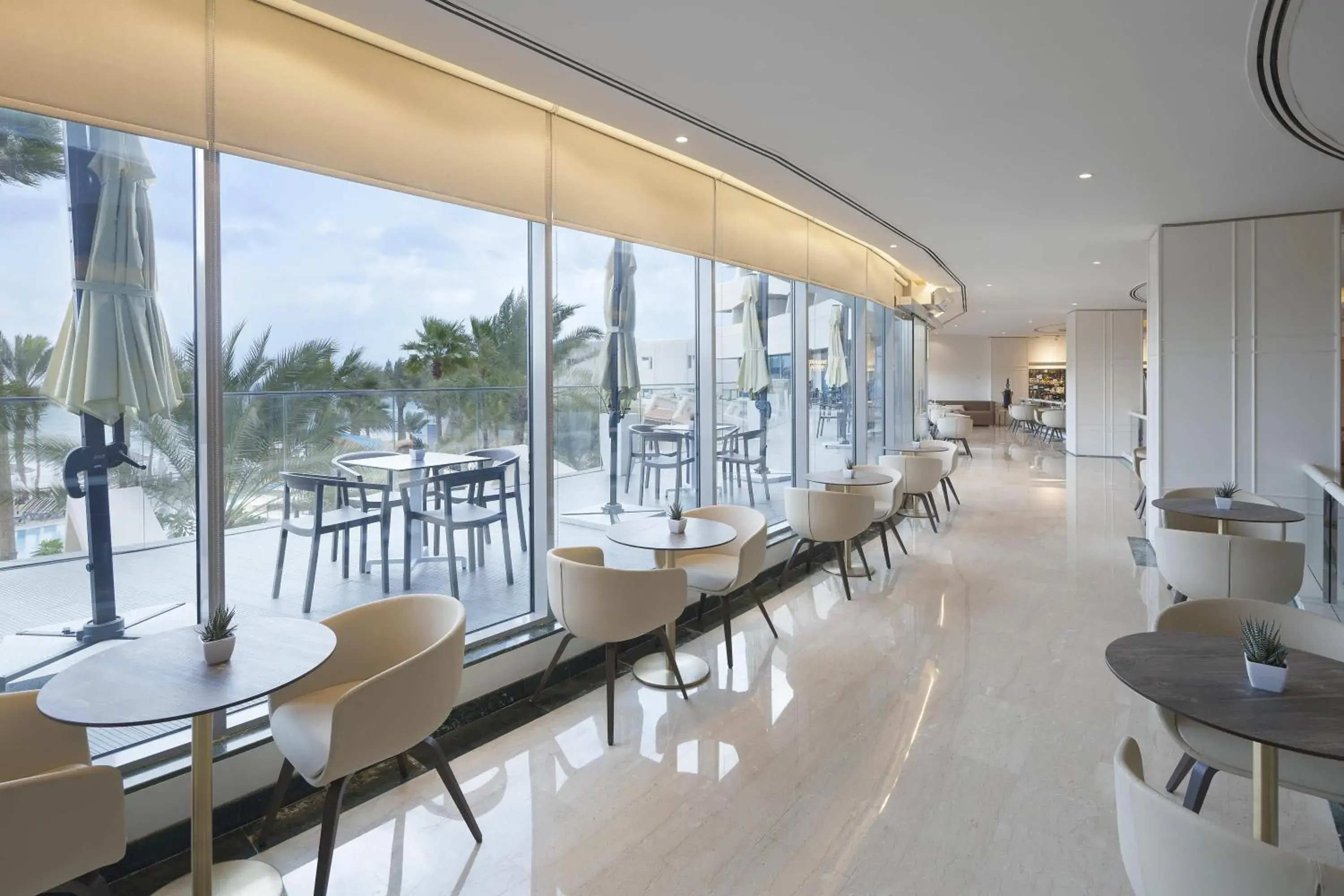 Restaurant/places to eat in Occidental Sharjah Grand Restaurant/places to eat in Occidental Sharjah Grand