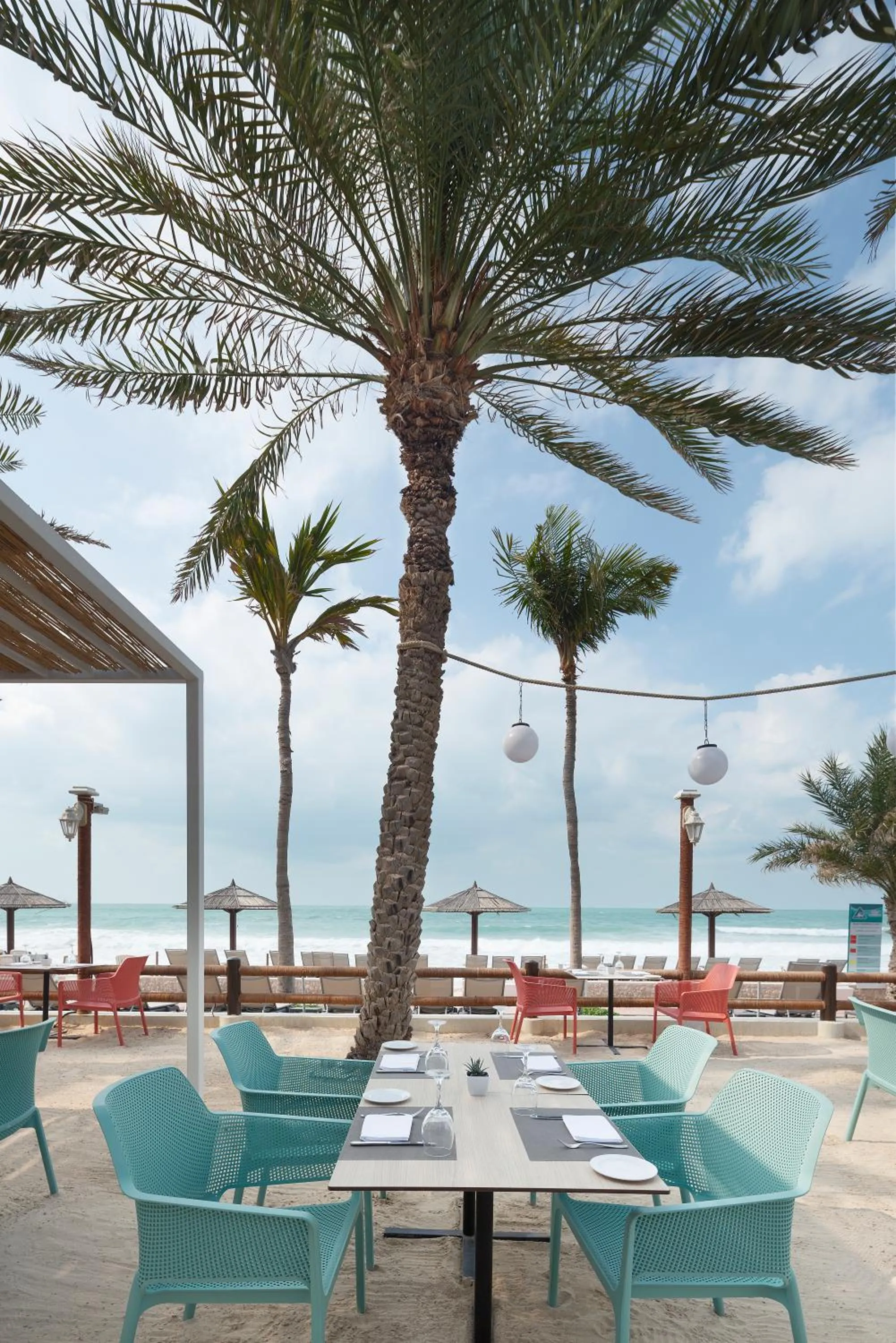 Restaurant/places to eat in Occidental Sharjah Grand