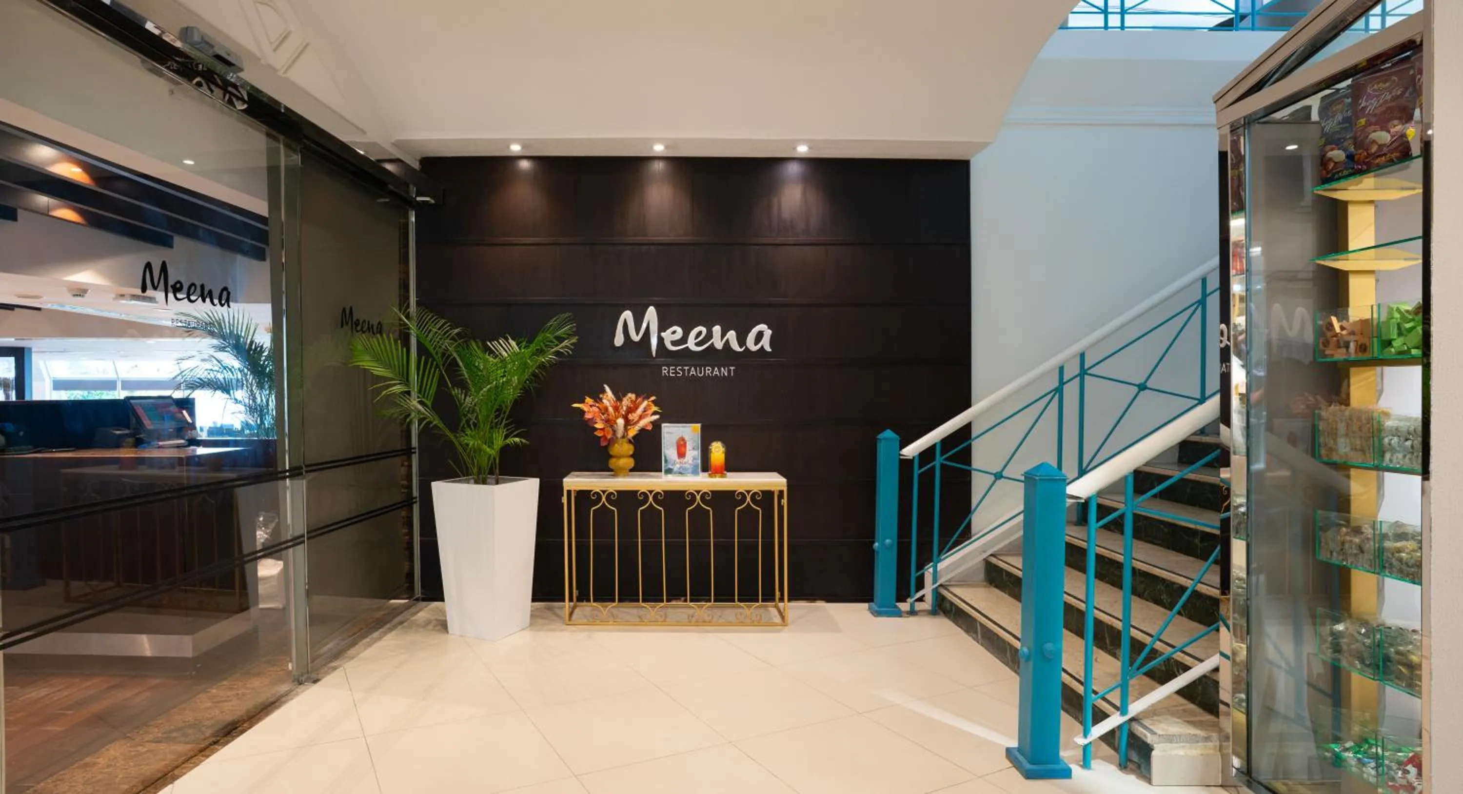 Restaurant/places to eat in Occidental Sharjah Grand