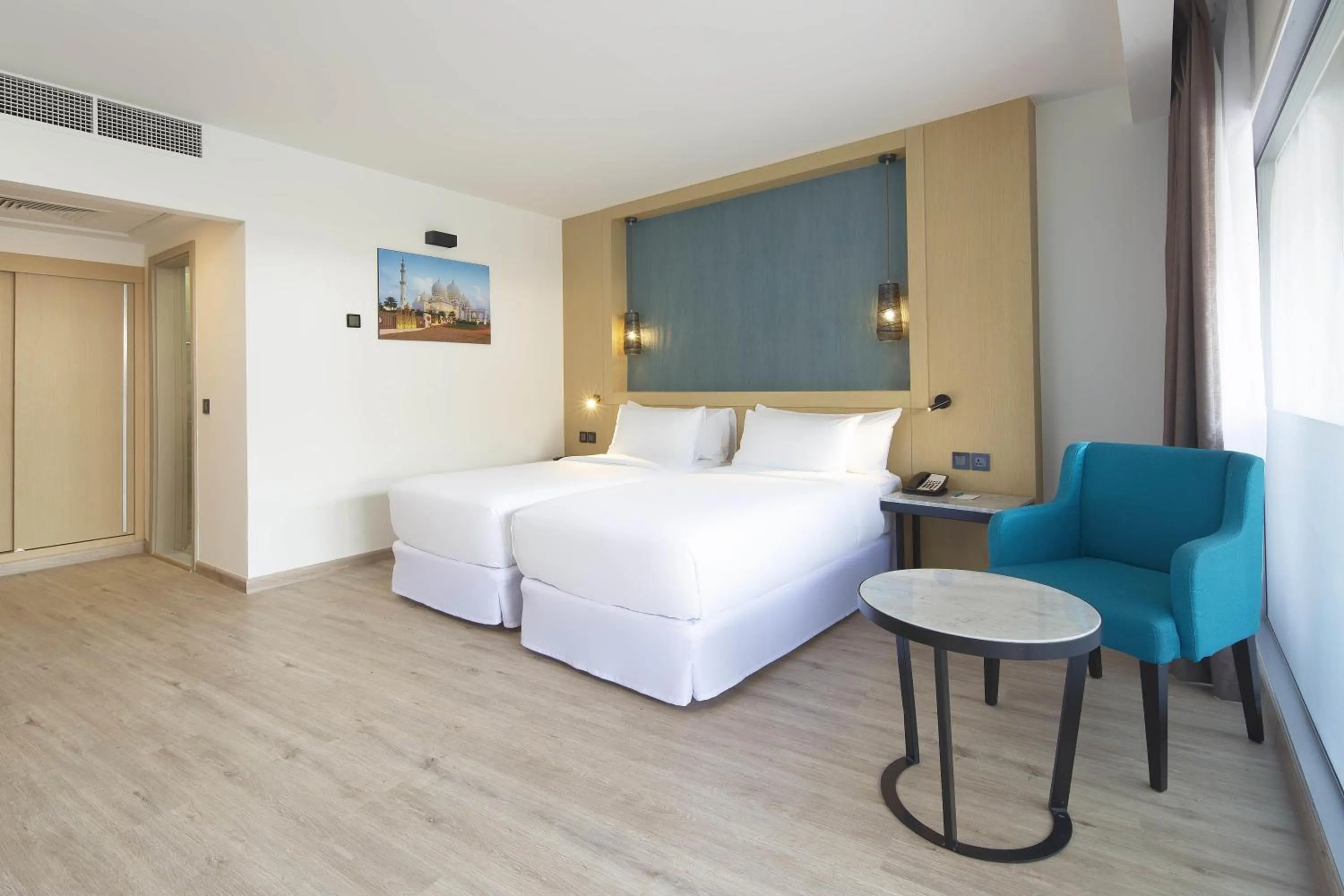 Bedroom, Bed in Occidental Sharjah Grand