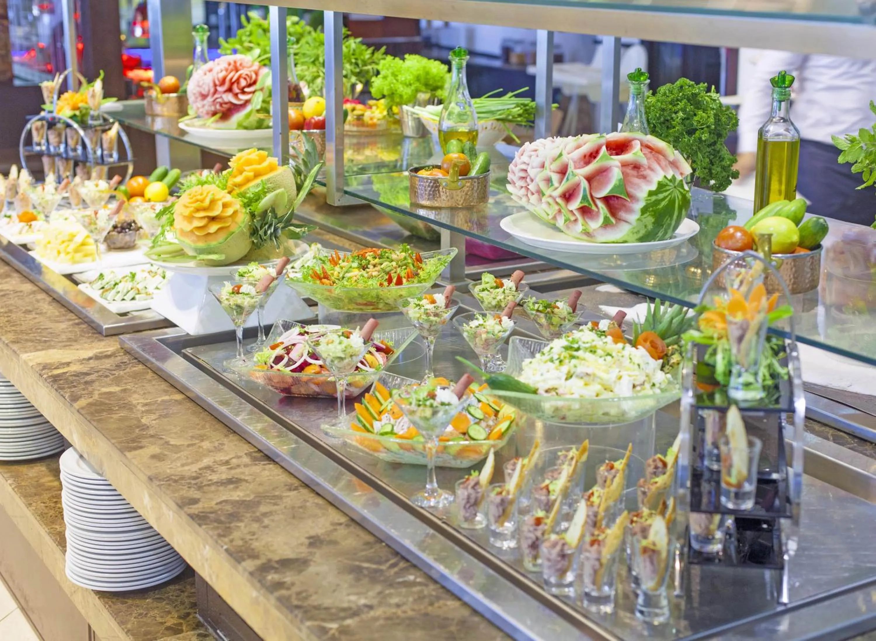 Restaurant/places to eat in Occidental Sharjah Grand