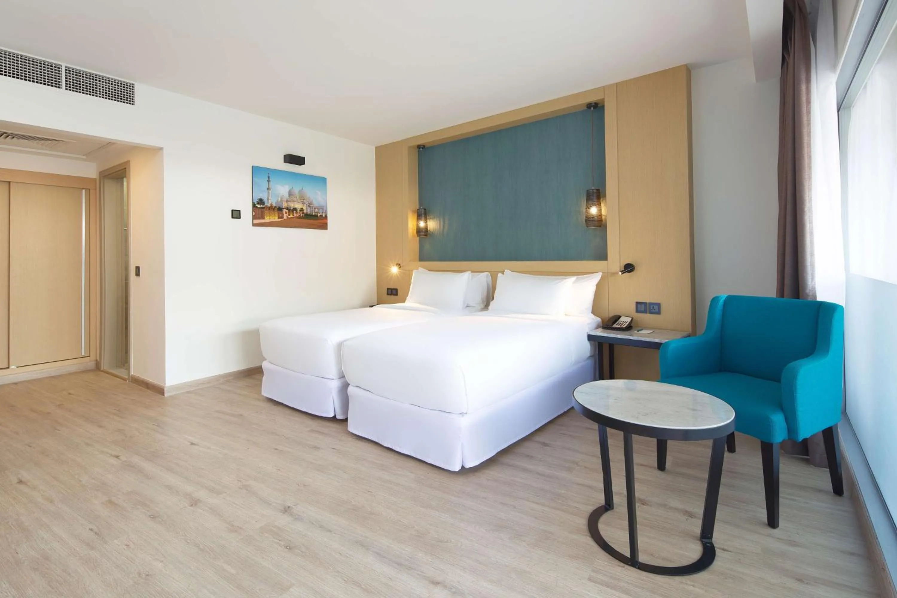 Bedroom, Bed in Occidental Sharjah Grand