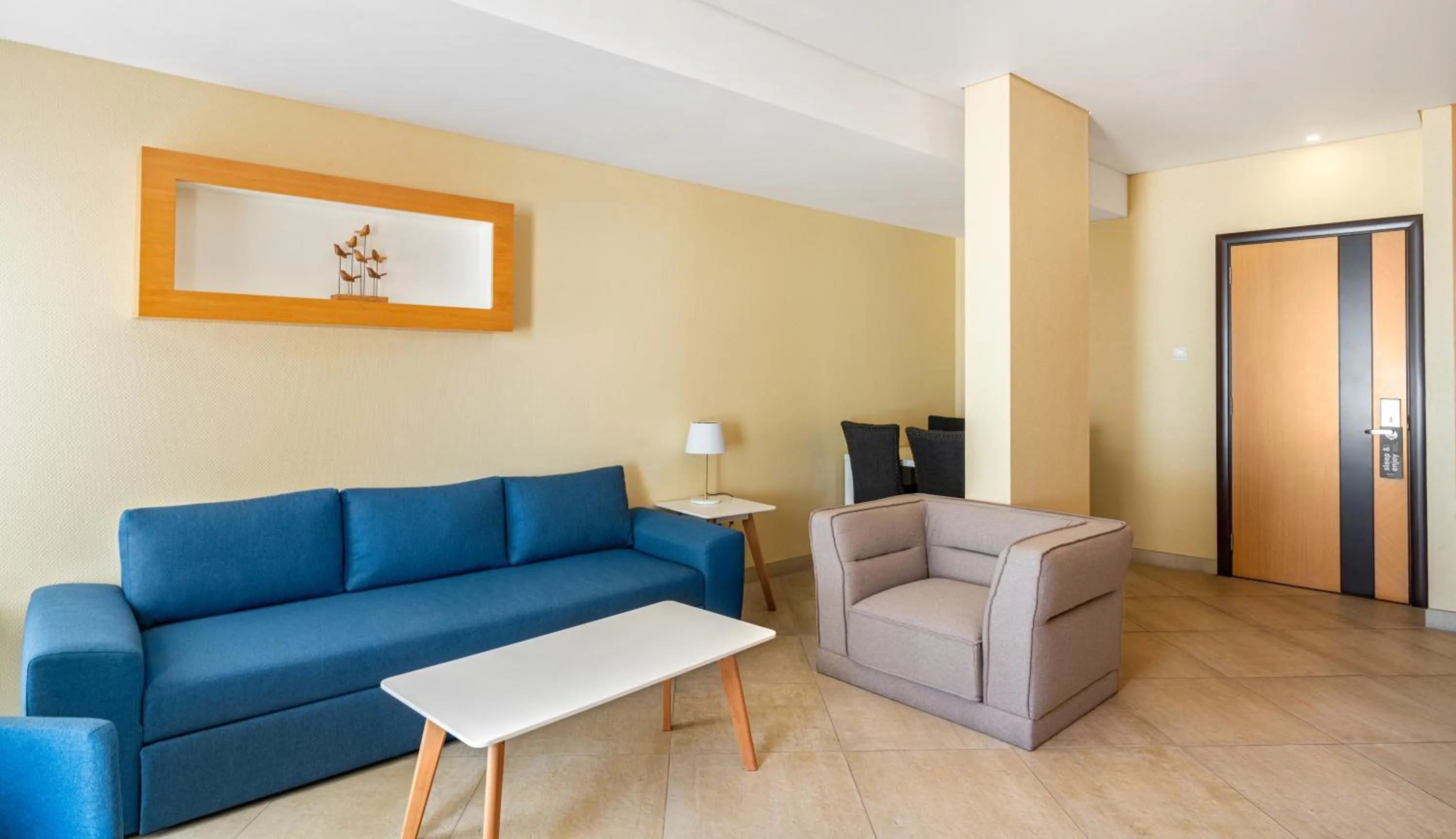 Seating area in Occidental Sharjah Grand