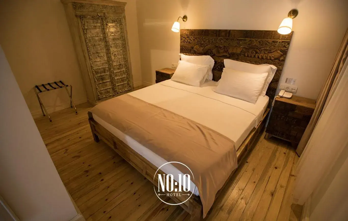 Double Room with Garden View in No 10 Hotel Double Room with Garden View in No 10 Hotel