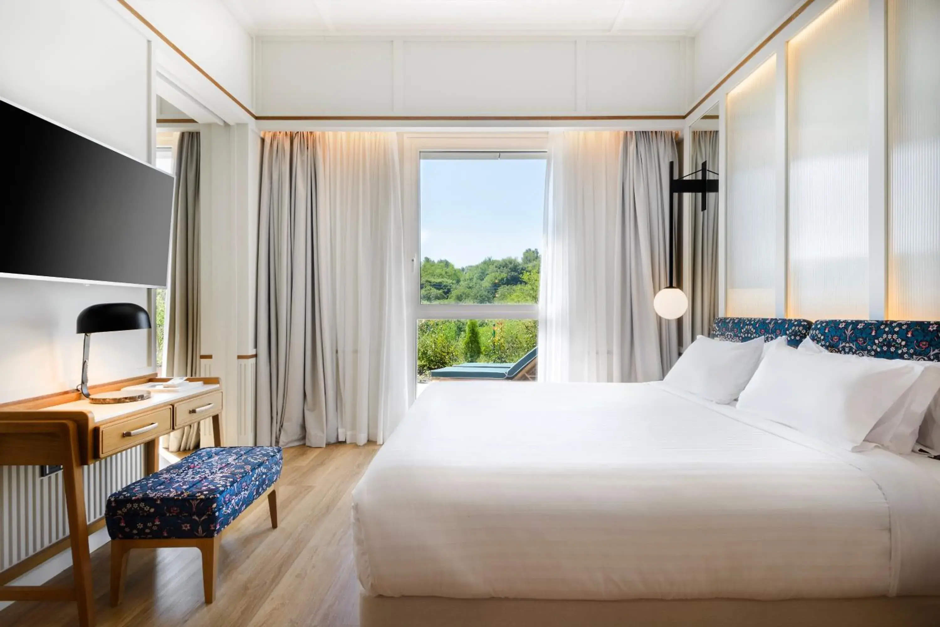 Bed in Hotel Tres Reyes San Sebastián Bed in Hotel Tres Reyes San Sebastián