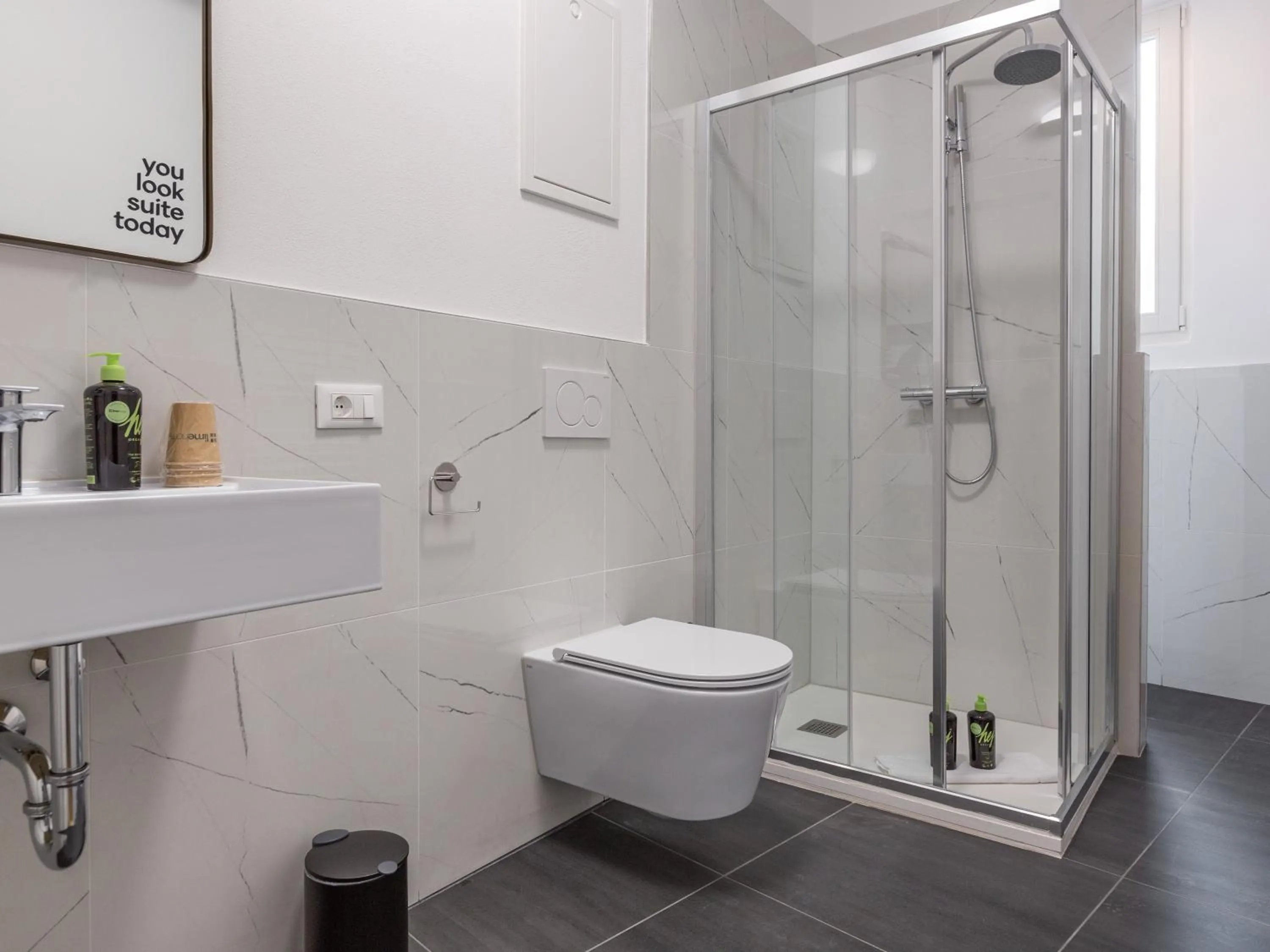 Shower in Limehome Baden-Baden Bäderstraße