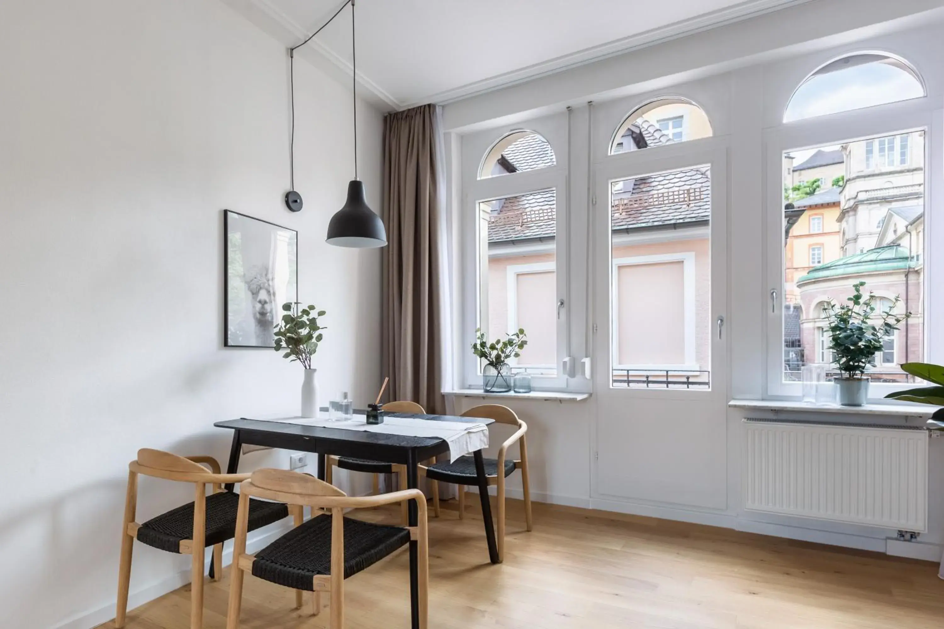 Kitchen or kitchenette in Limehome Baden-Baden Bäderstraße Kitchen or kitchenette in Limehome Baden-Baden Bäderstraße