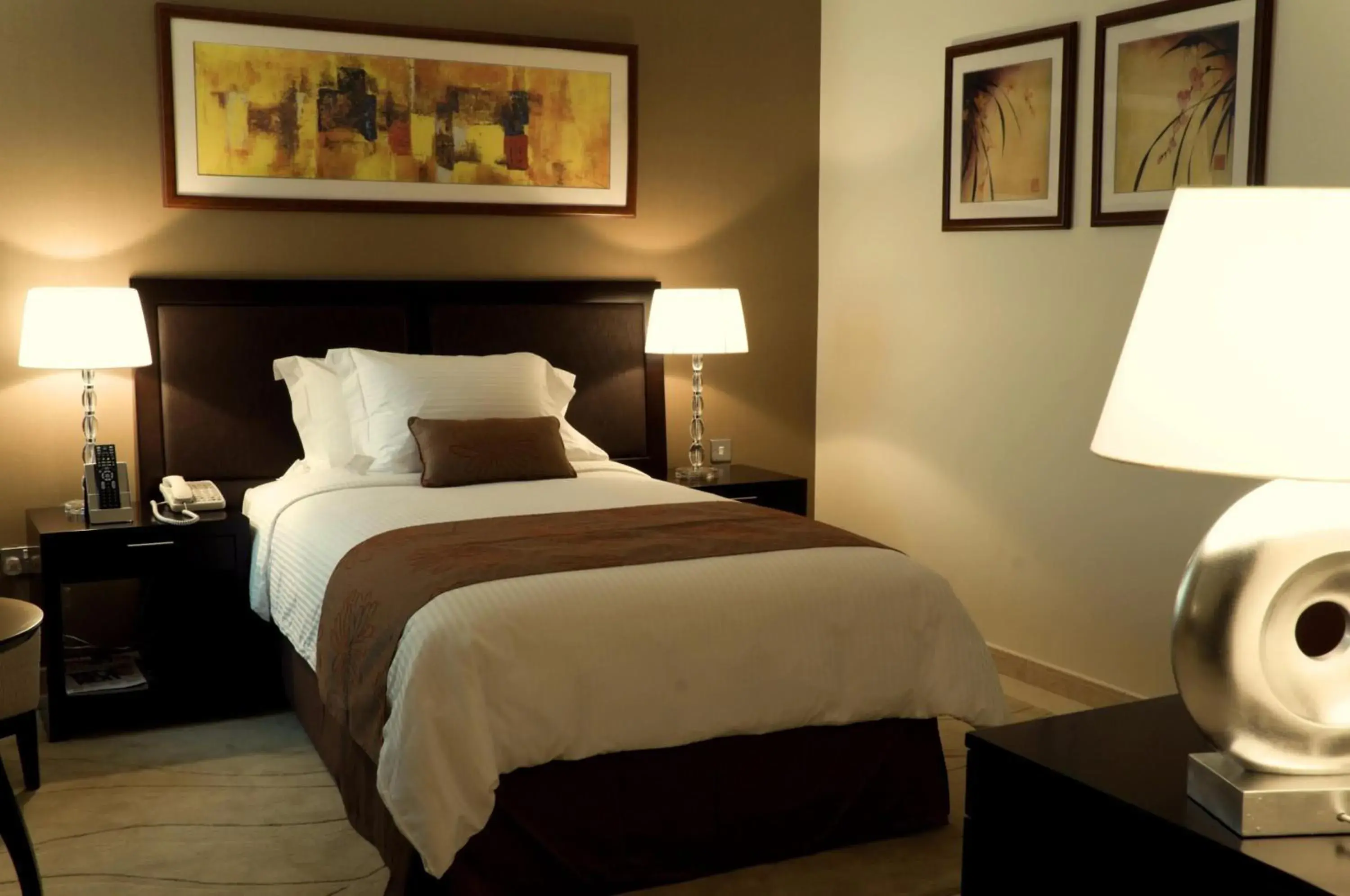 Standard Queen Room Smoking in Villaggio Hotel Abu Dhabi Standard Queen Room Smoking in Villaggio Hotel Abu Dhabi