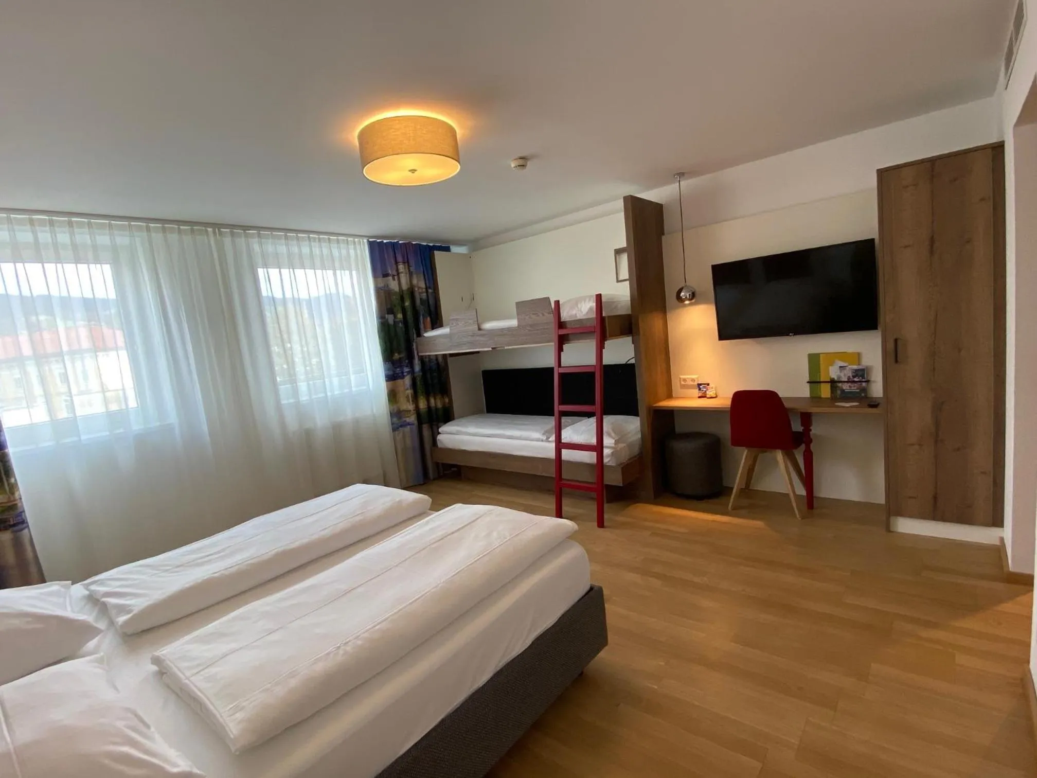 Bed in JUFA Hotel Salzburg