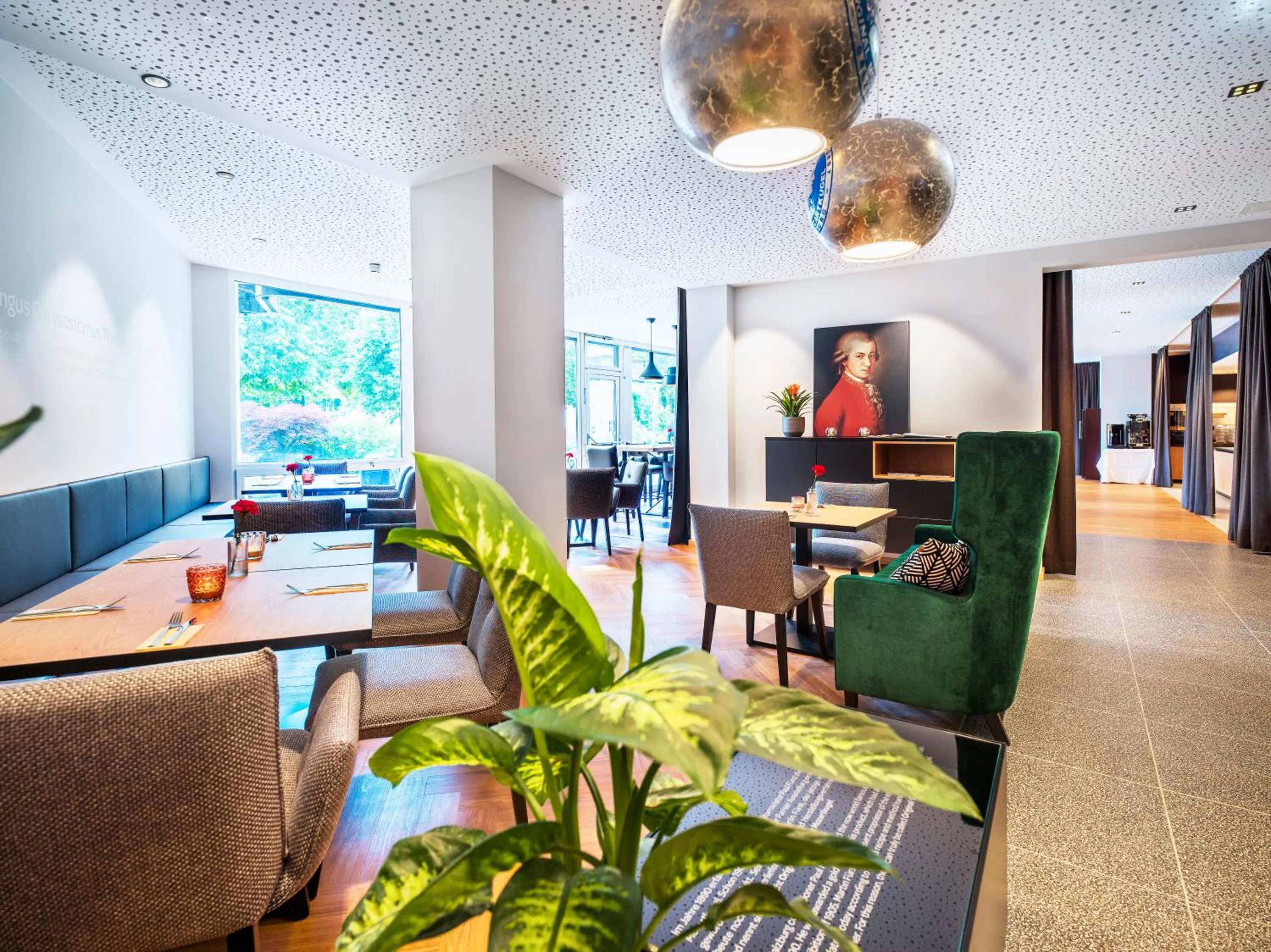 Restaurant/places to eat in JUFA Hotel Salzburg