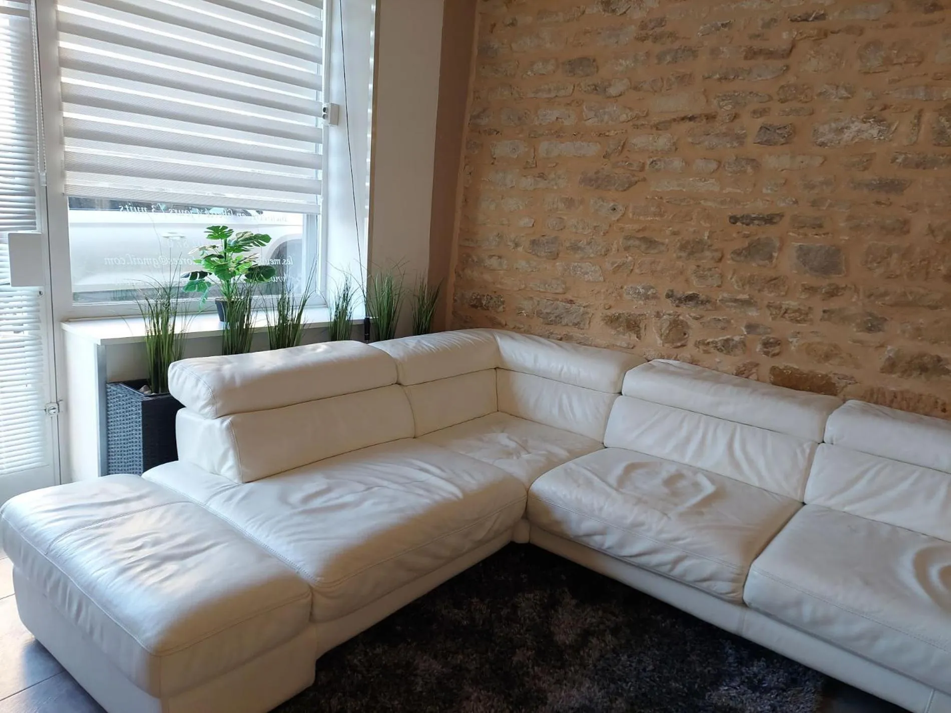 Communal lounge/ TV room in Appartement Bagnols - Les Meublés des Pierres Dorées