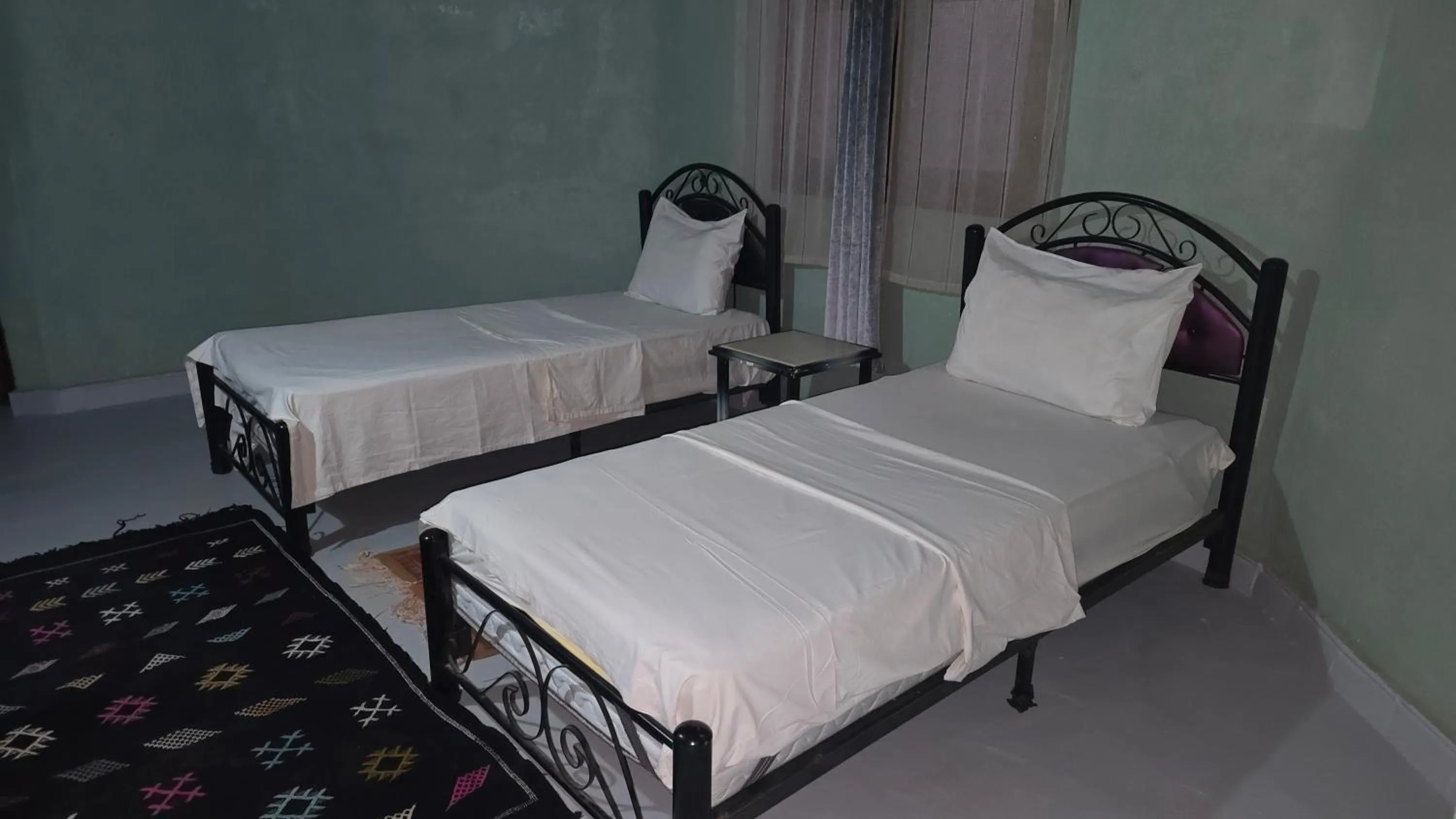 Bed in ecolodge bivouac des aigles