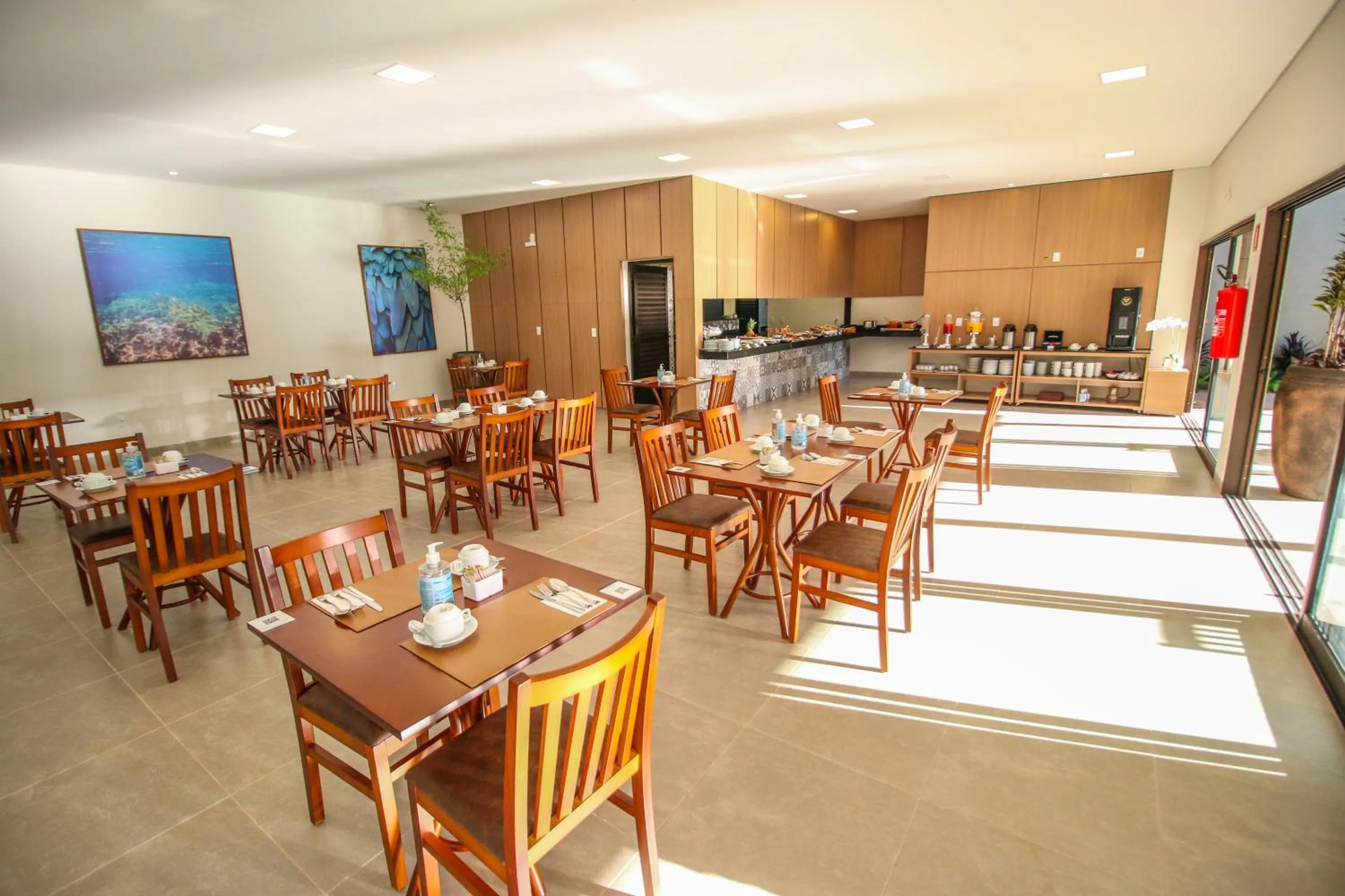 Restaurant/places to eat in Promenade Bonito All Suites