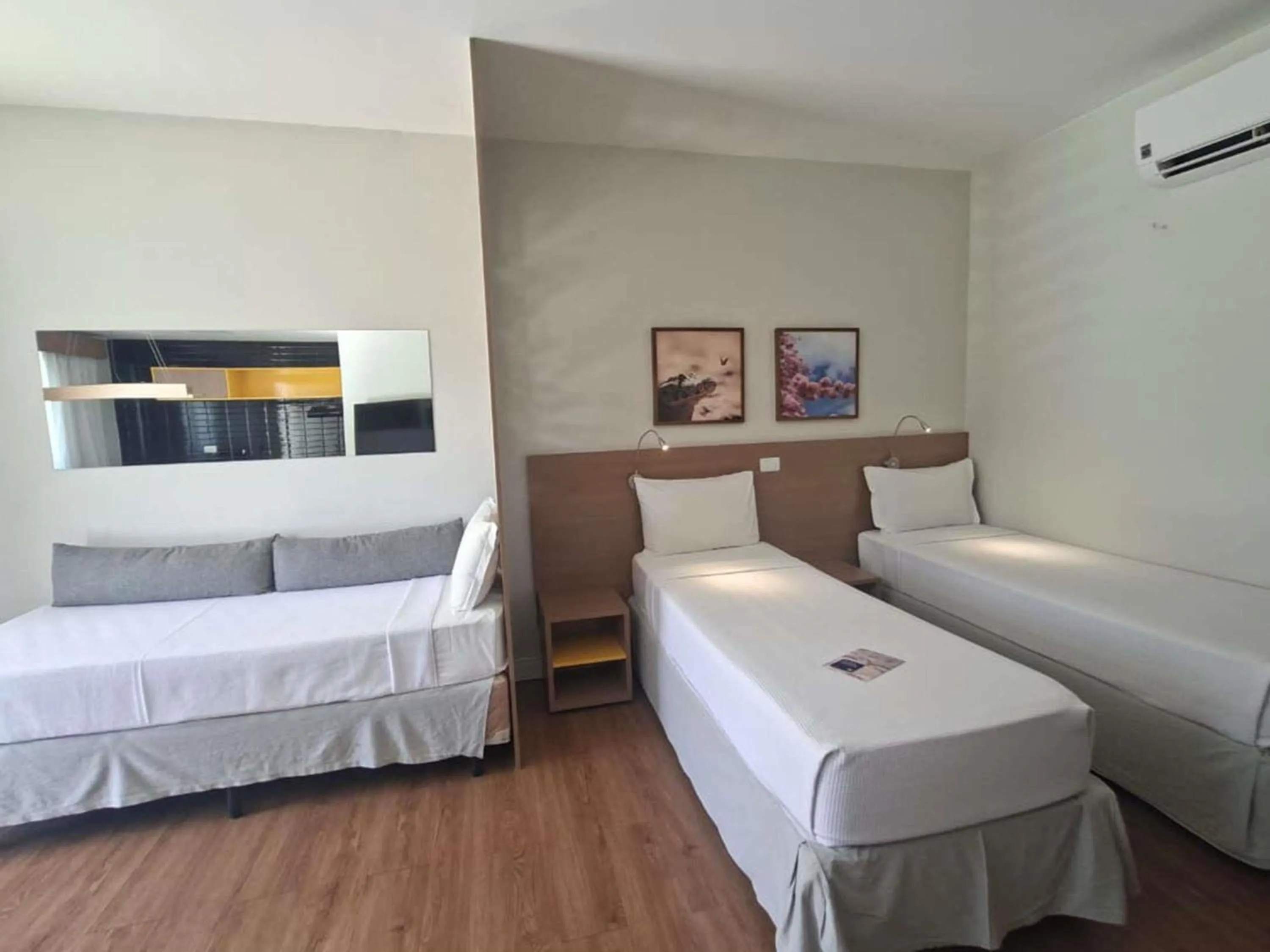 Bedroom, Bed in ibis Styles Bonito