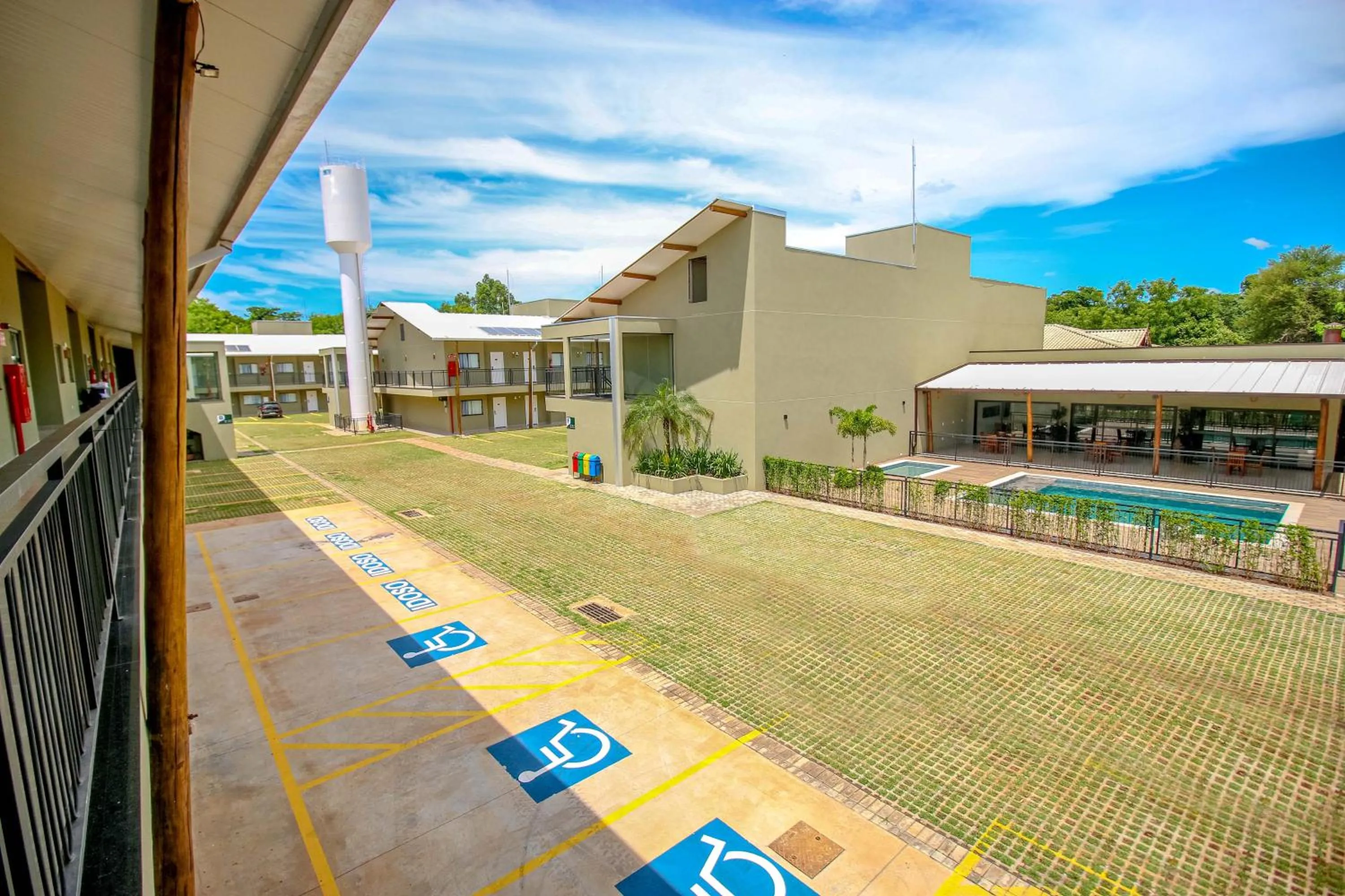 Parking in Promenade Bonito All Suites