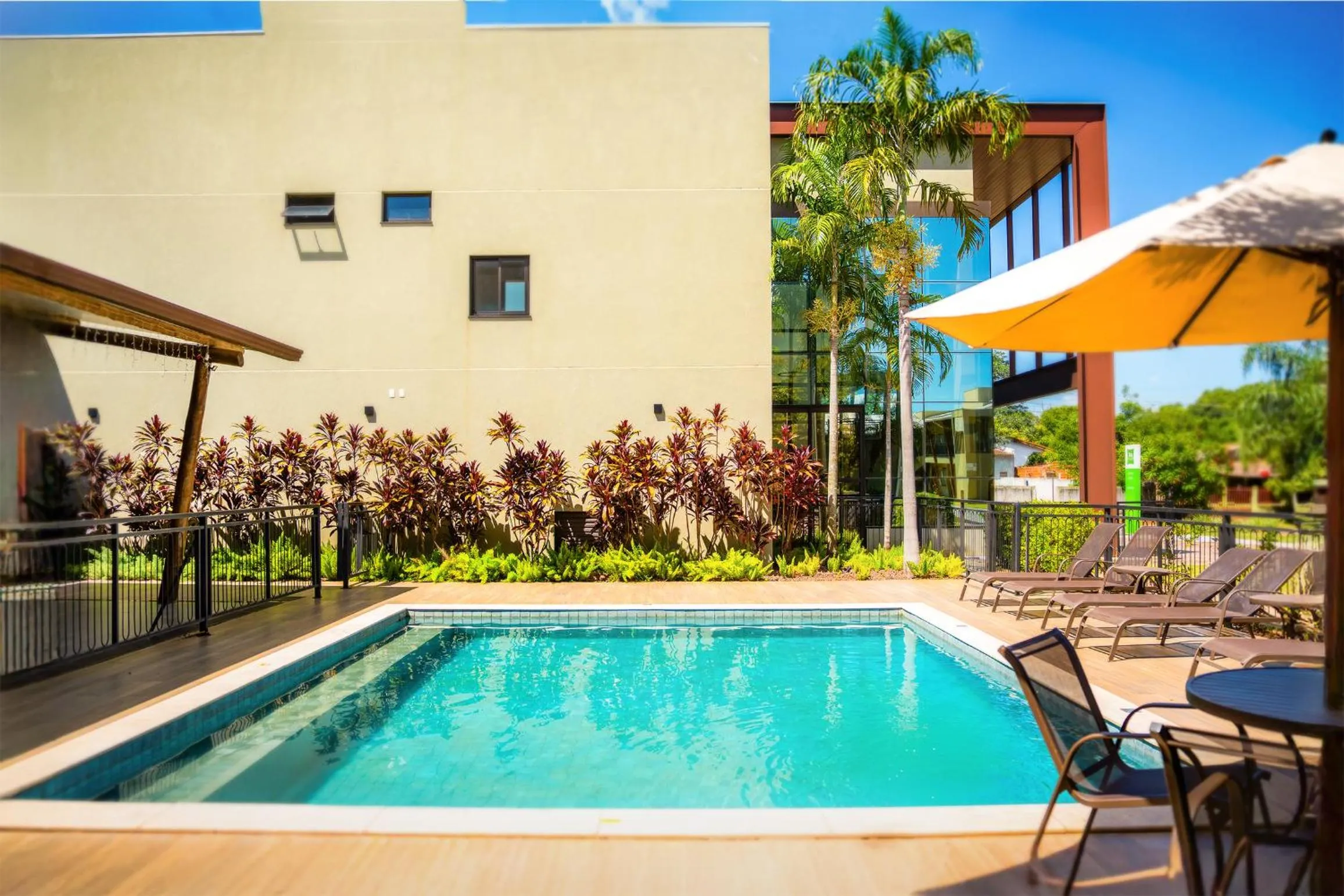 Swimming pool in ibis Styles Bonito